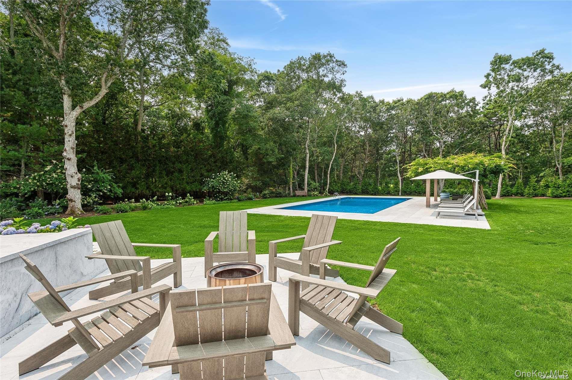 28 Old Meeting House Road, Quogue, NY 11959