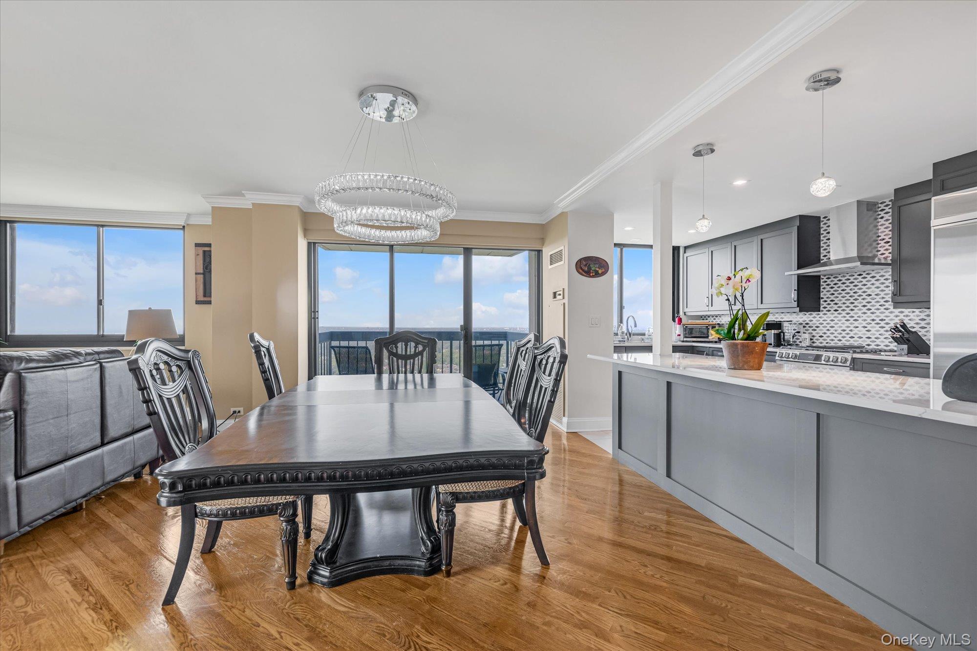 269-10 Grand Central Parkway # 30W, Floral Park, NY 11005