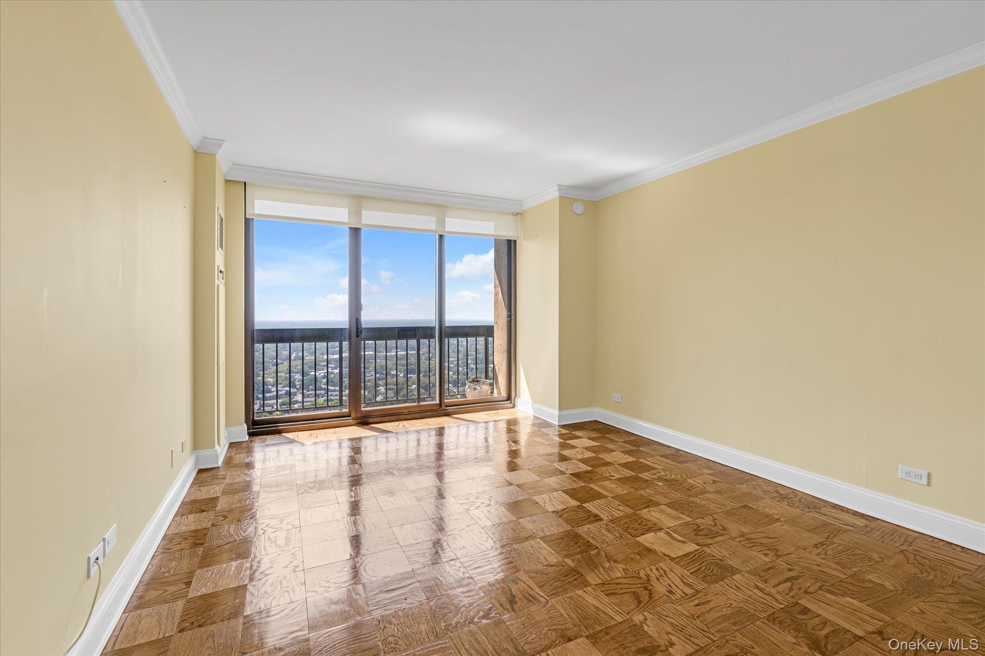 269-10 Grand Central Parkway # 30W, Floral Park, NY 11005