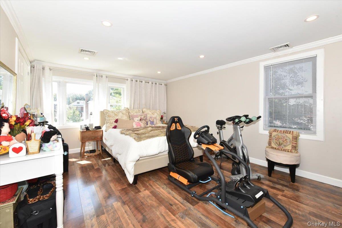 119 Sheridan Avenue, Williston Park, NY 11596