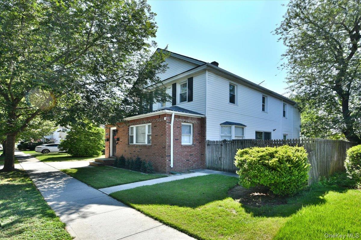 119 Sheridan Avenue, Williston Park, NY 11596