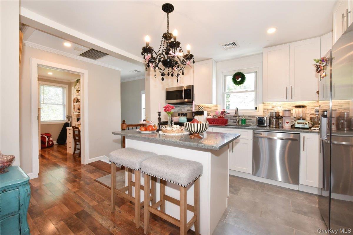 119 Sheridan Avenue, Williston Park, NY 11596