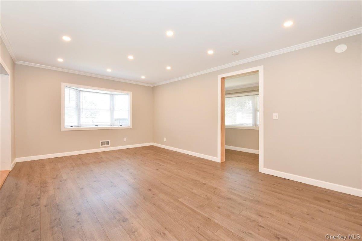 119 Sheridan Avenue, Williston Park, NY 11596