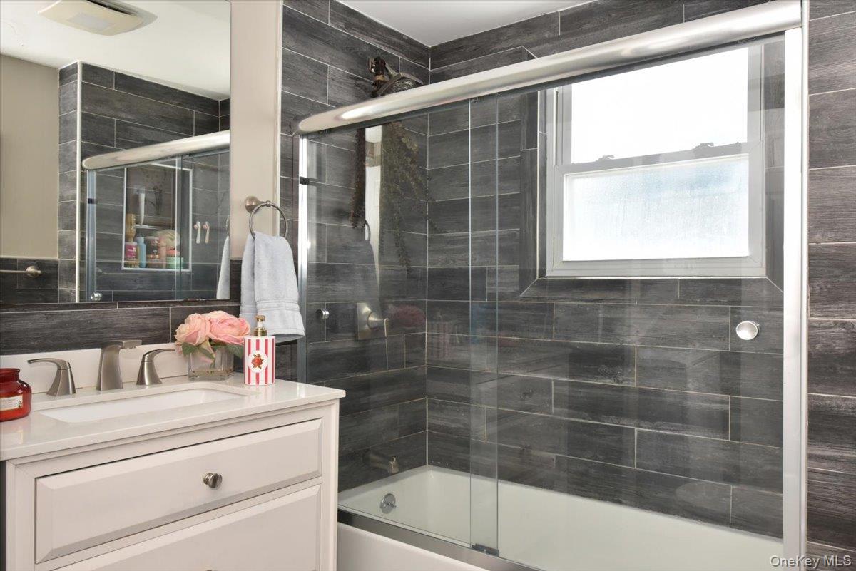 119 Sheridan Avenue, Williston Park, NY 11596