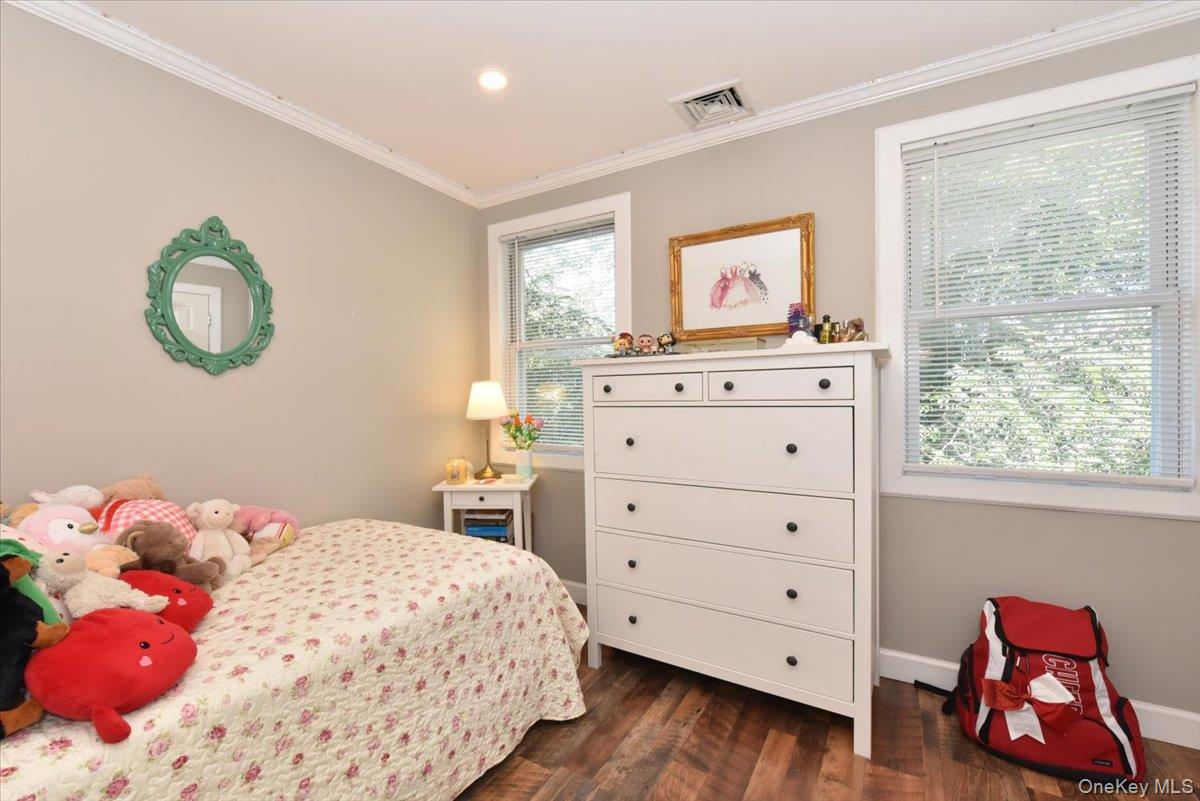 119 Sheridan Avenue, Williston Park, NY 11596