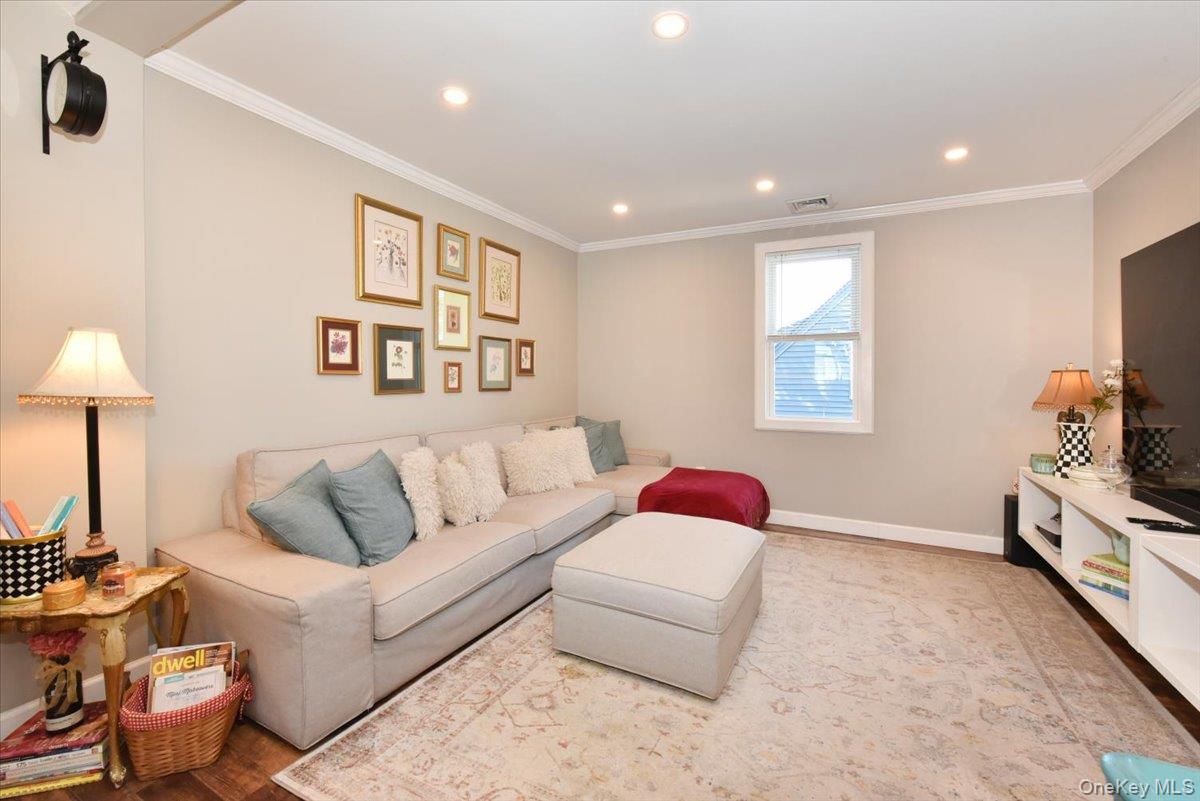 119 Sheridan Avenue, Williston Park, NY 11596