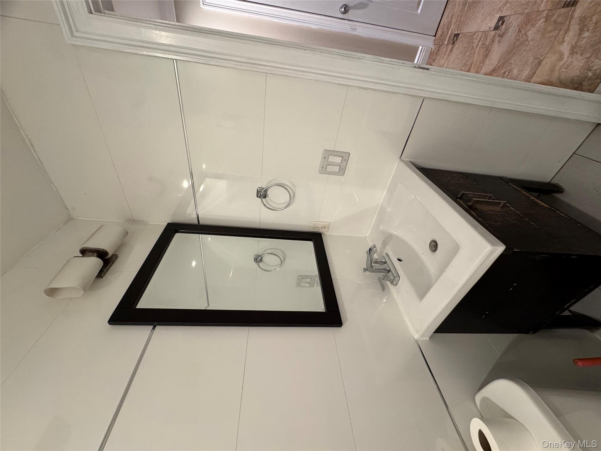 7 Cammerer Avenue # 2, East Rockaway, NY 11518