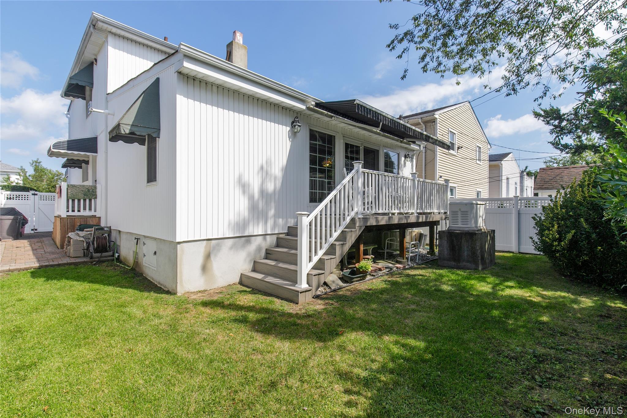 548 E State Street, Long Beach, NY 11561