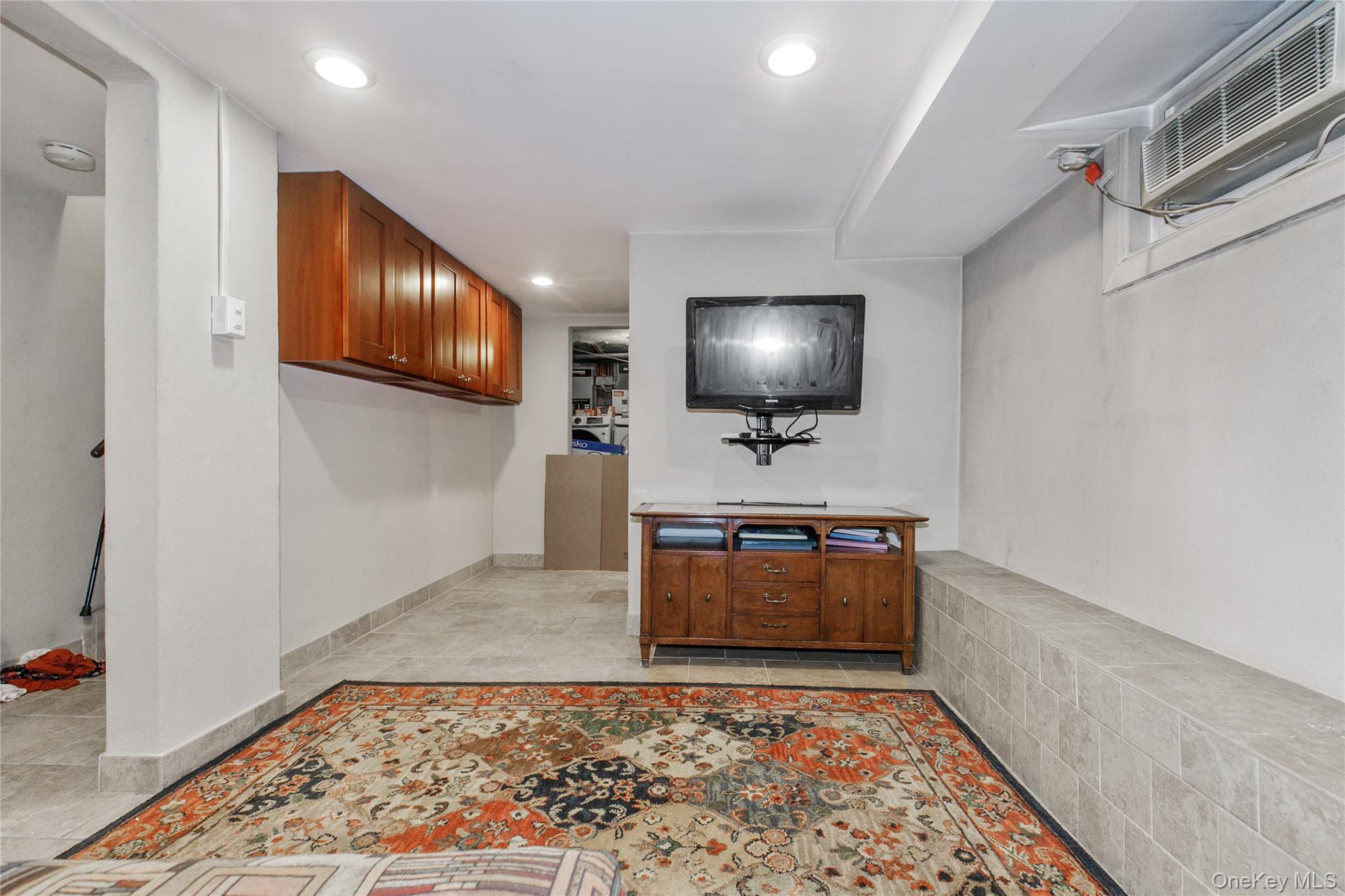 548 E State Street, Long Beach, NY 11561