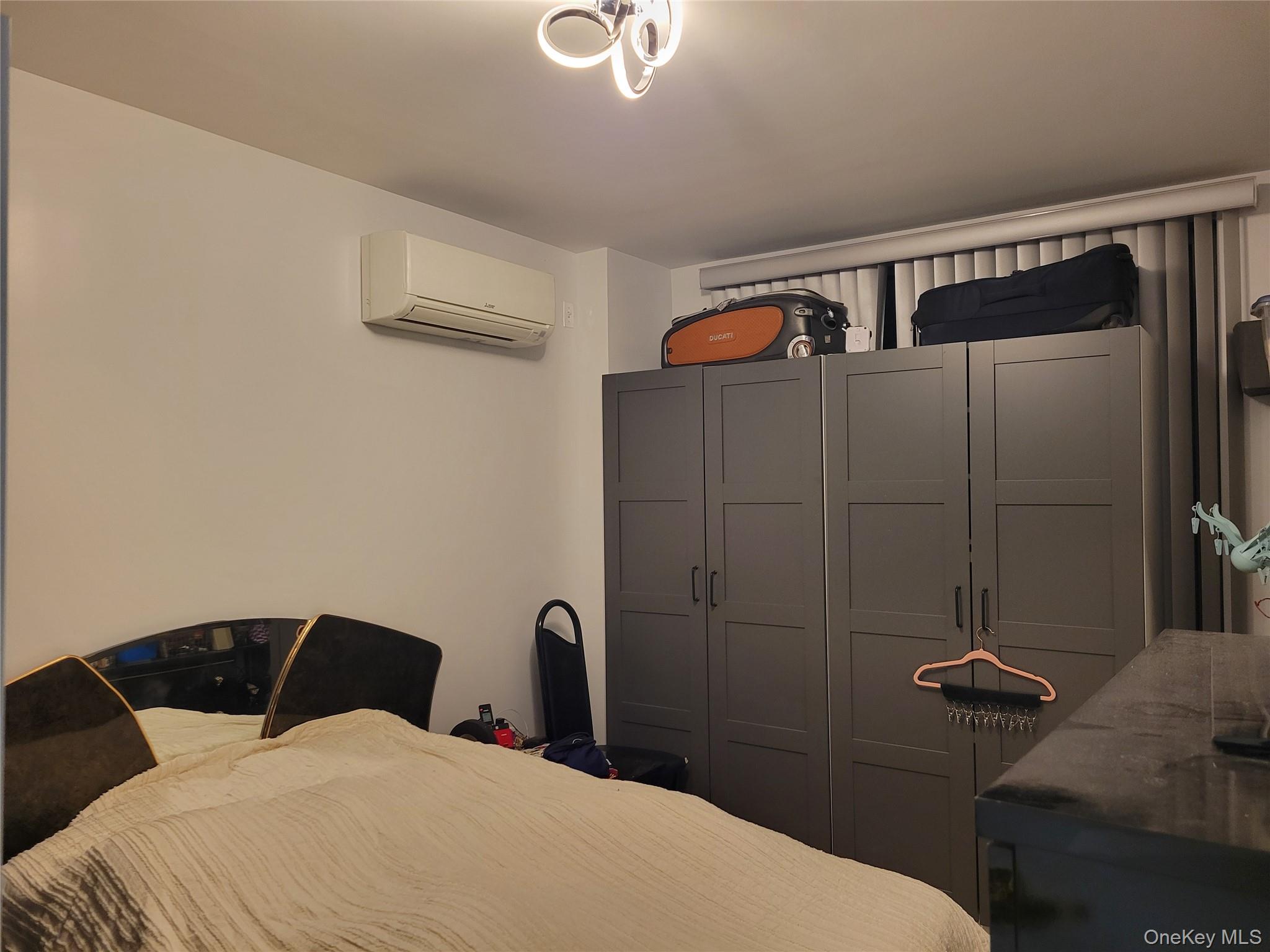 70-65 Queens Blvd # 3L, Woodside, NY 11377