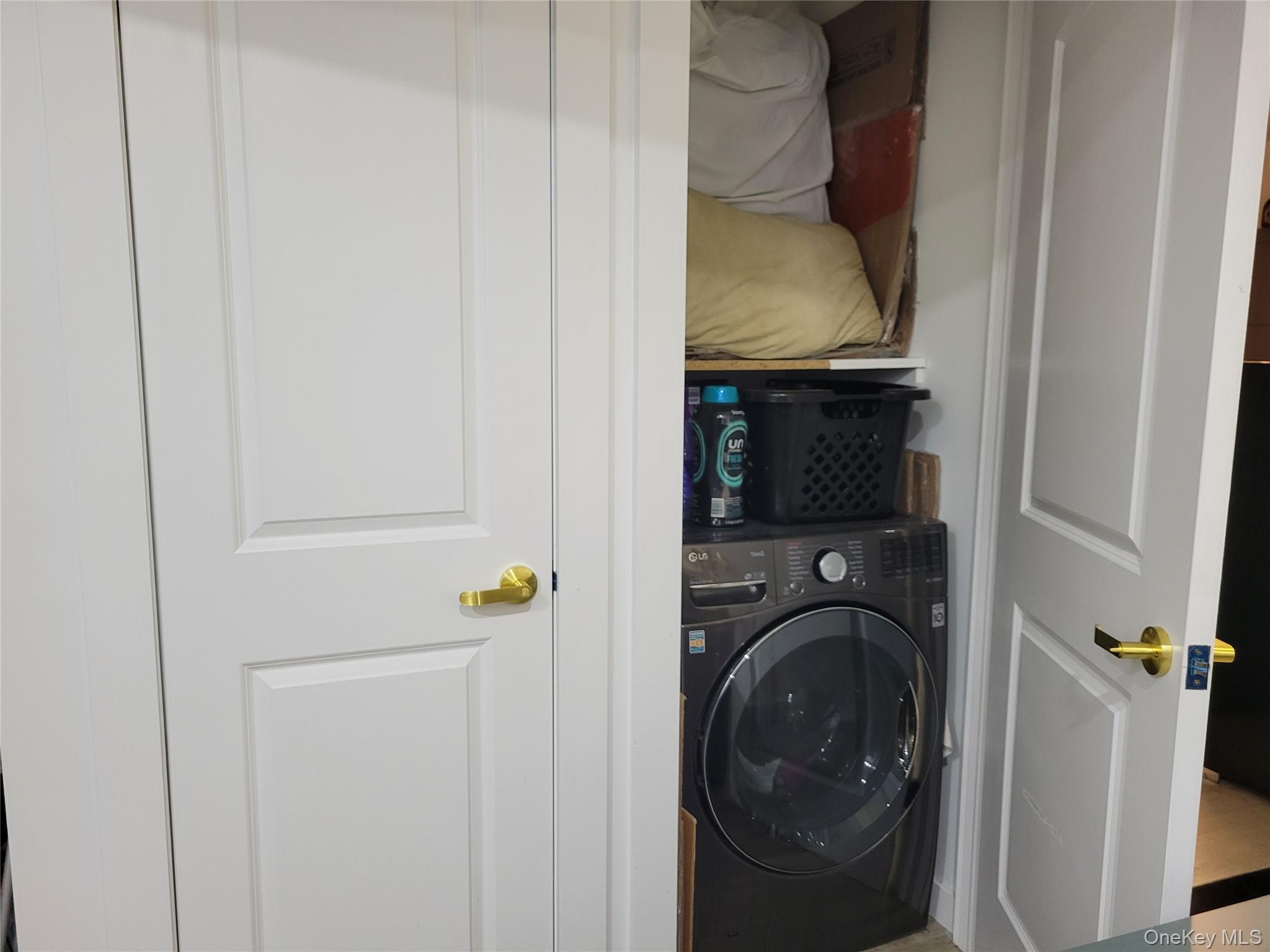 70-65 Queens Blvd # 3L, Woodside, NY 11377