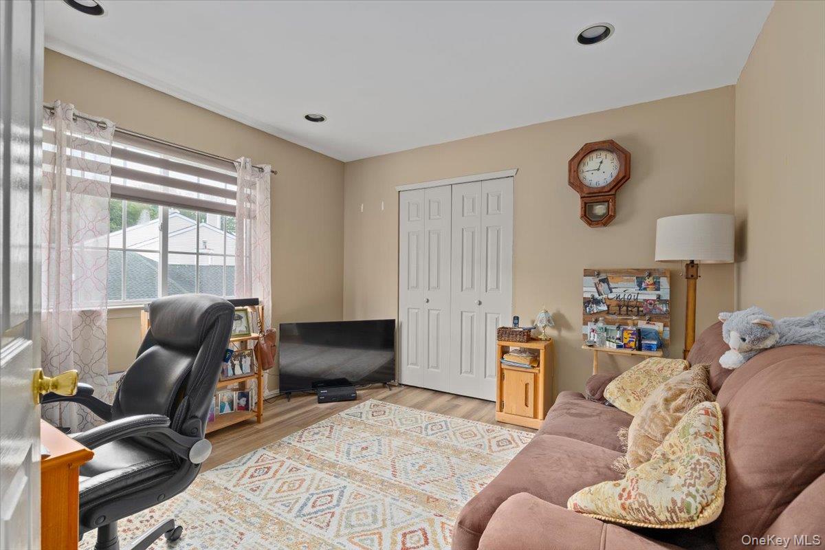 193 Gothic Circle, Manorville, NY 11949