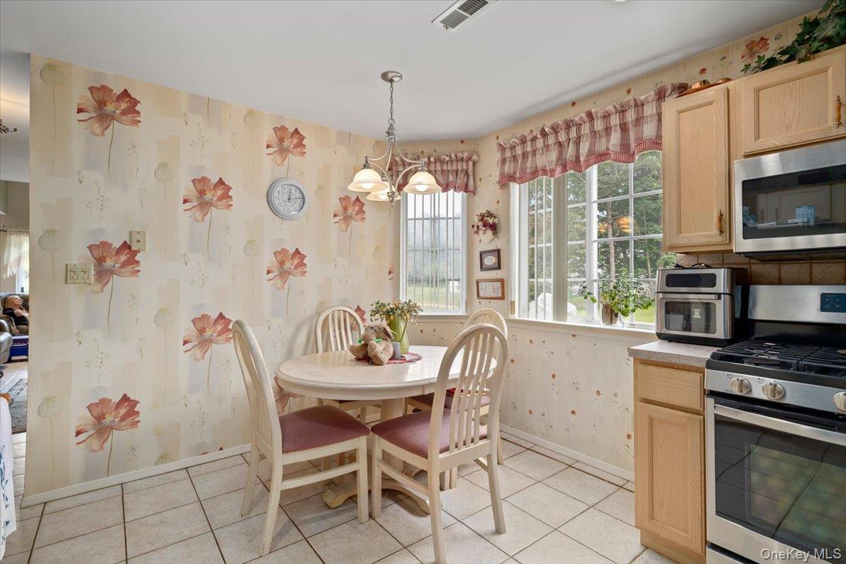 193 Gothic Circle, Manorville, NY 11949