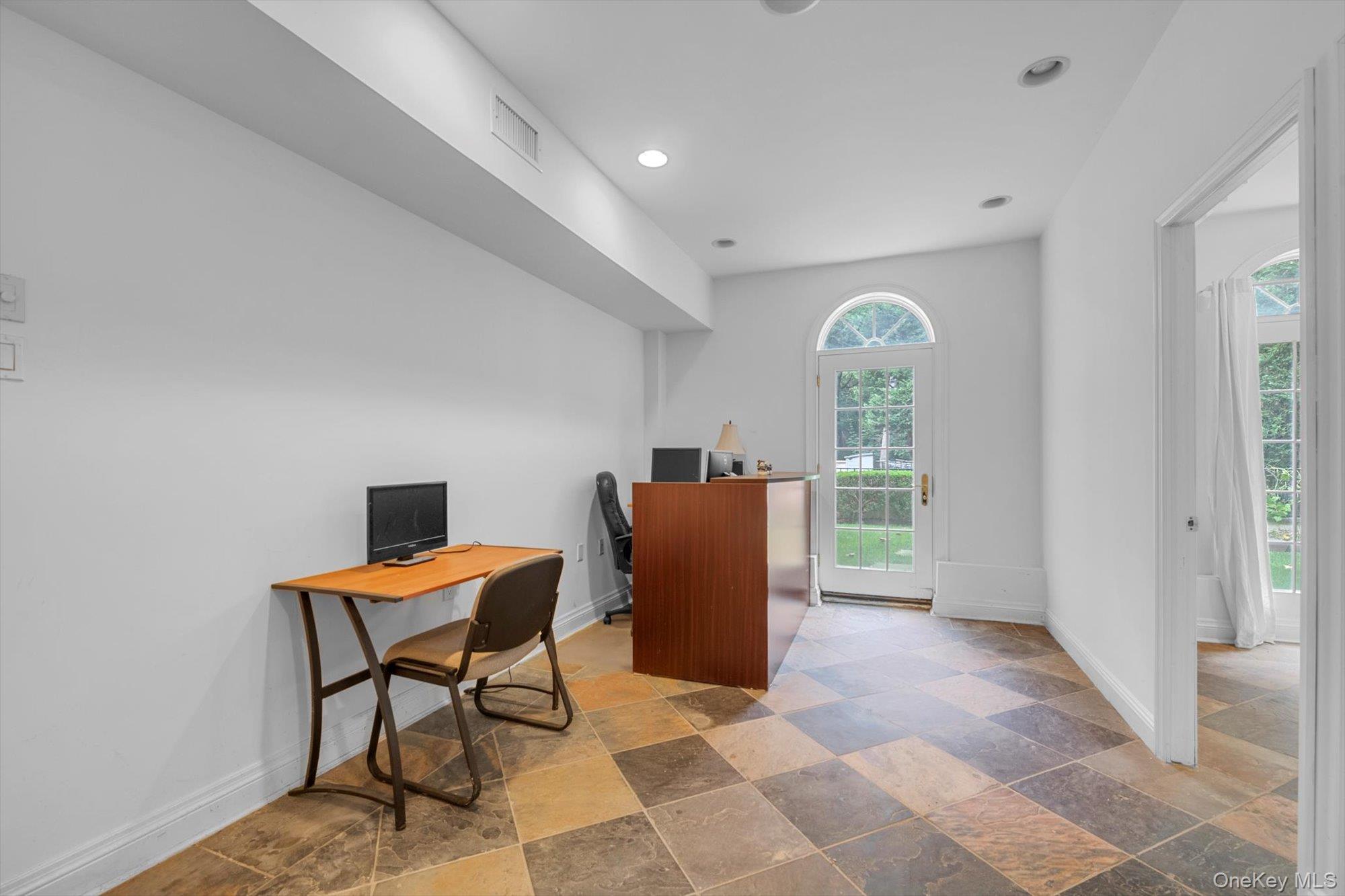 87 Arleigh Road, Great Neck, NY 11021