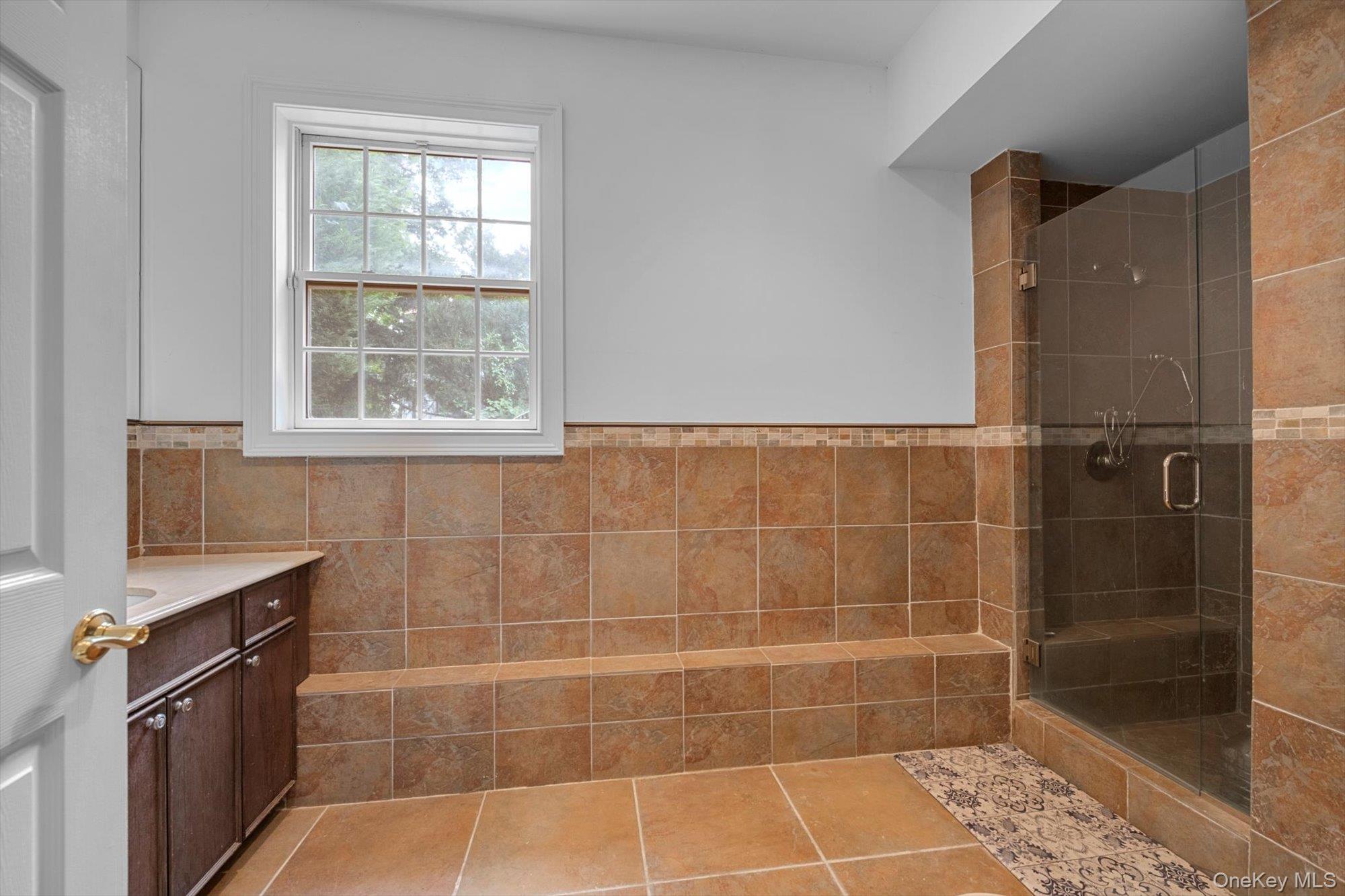 87 Arleigh Road, Great Neck, NY 11021