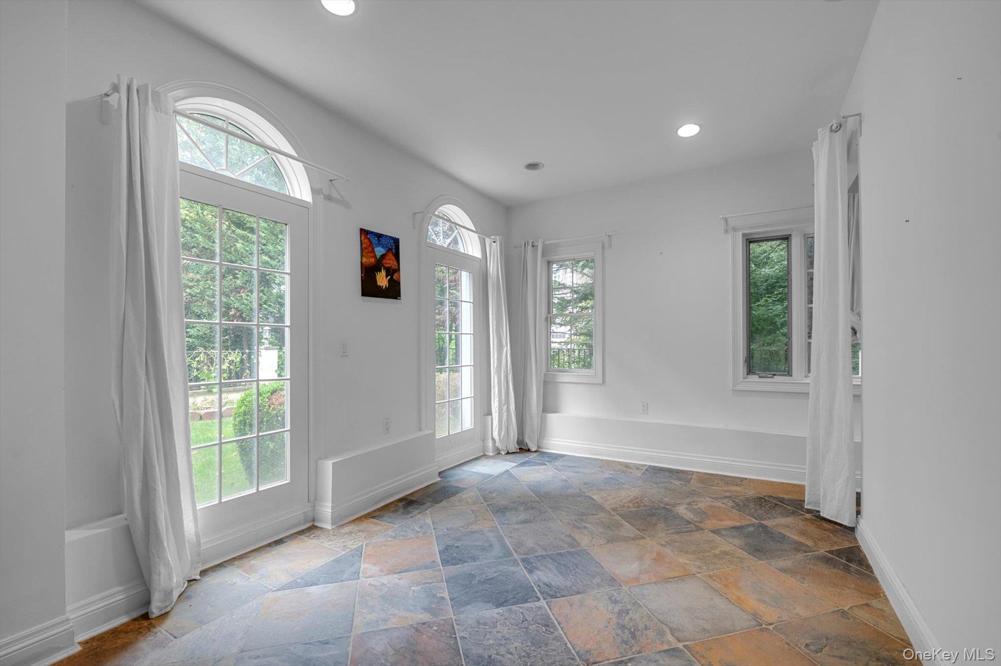 87 Arleigh Road, Great Neck, NY 11021