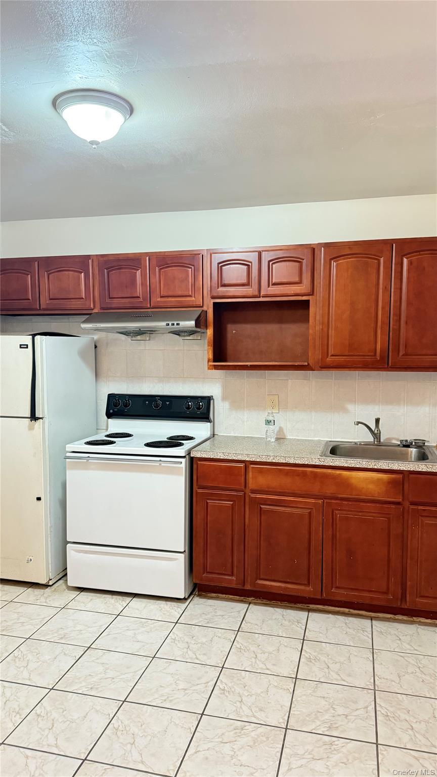 9461 43rd Avenue, Elmhurst, NY 11373