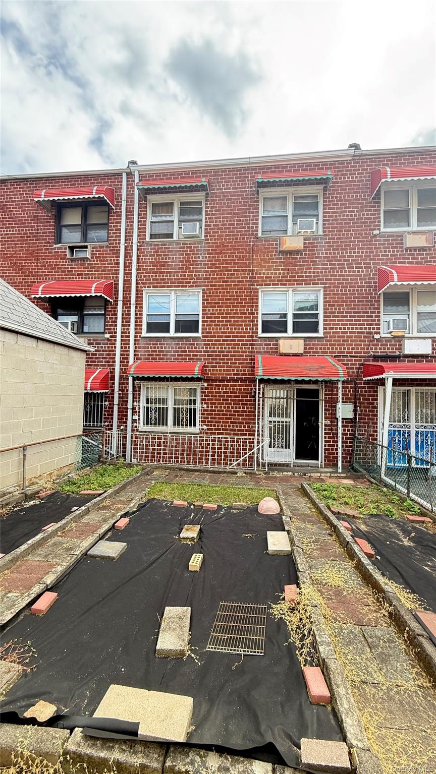 9461 43rd Avenue, Elmhurst, NY 11373