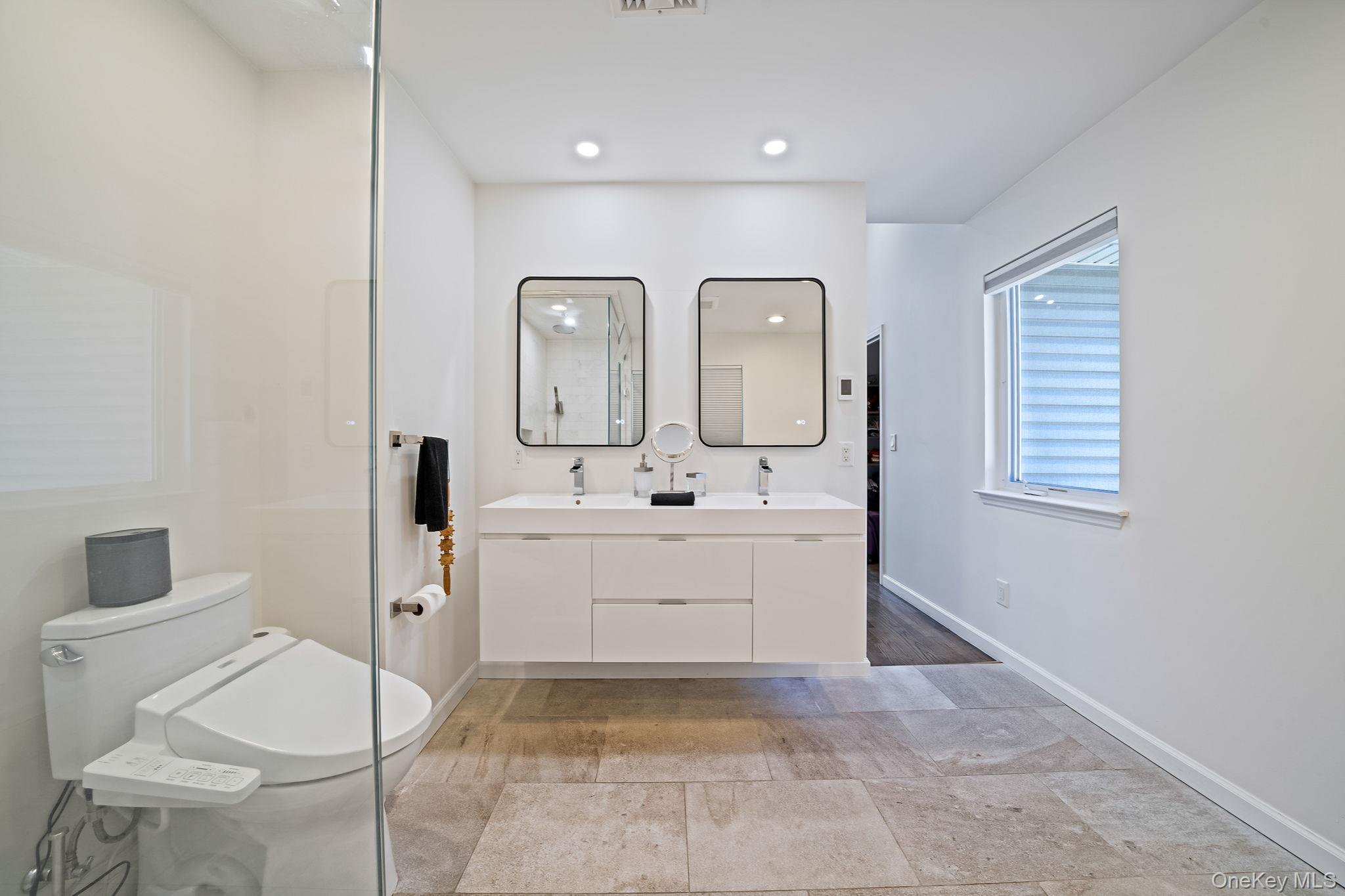 337 Peconic Avenue, Medford, NY 11763