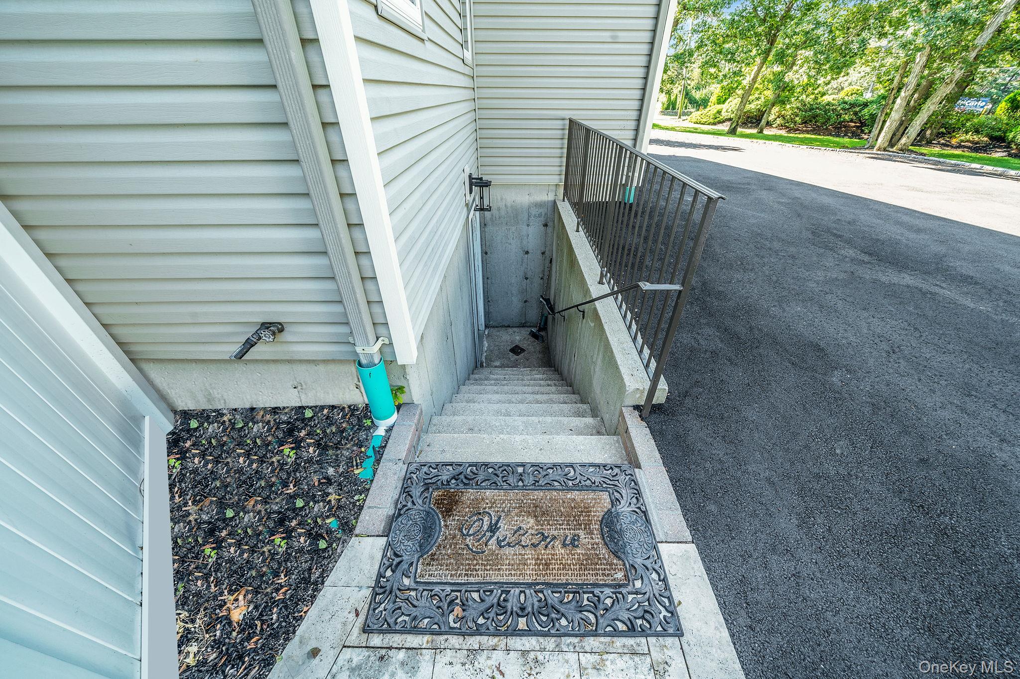 337 Peconic Avenue, Medford, NY 11763