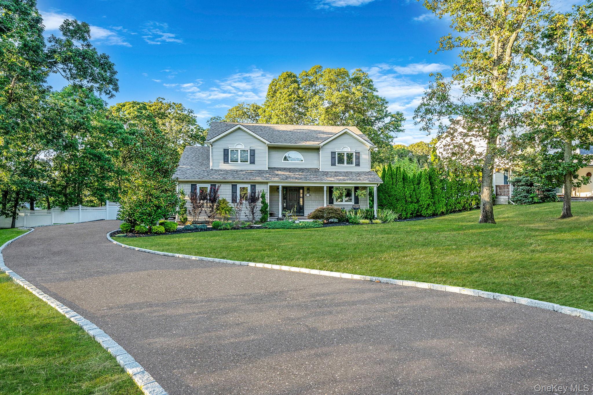 337 Peconic Avenue, Medford, NY 11763