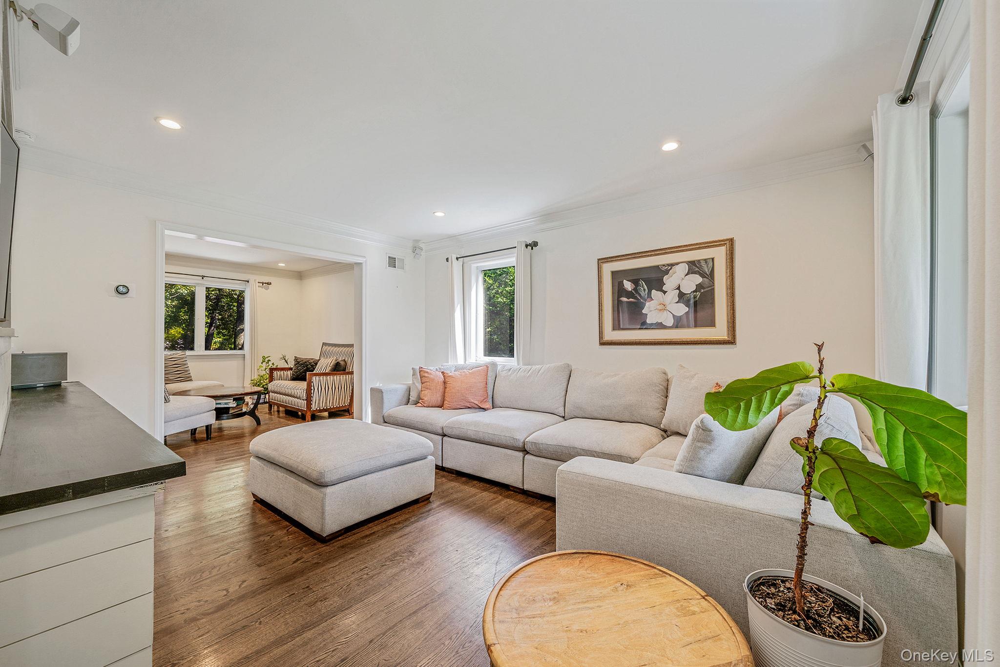 337 Peconic Avenue, Medford, NY 11763