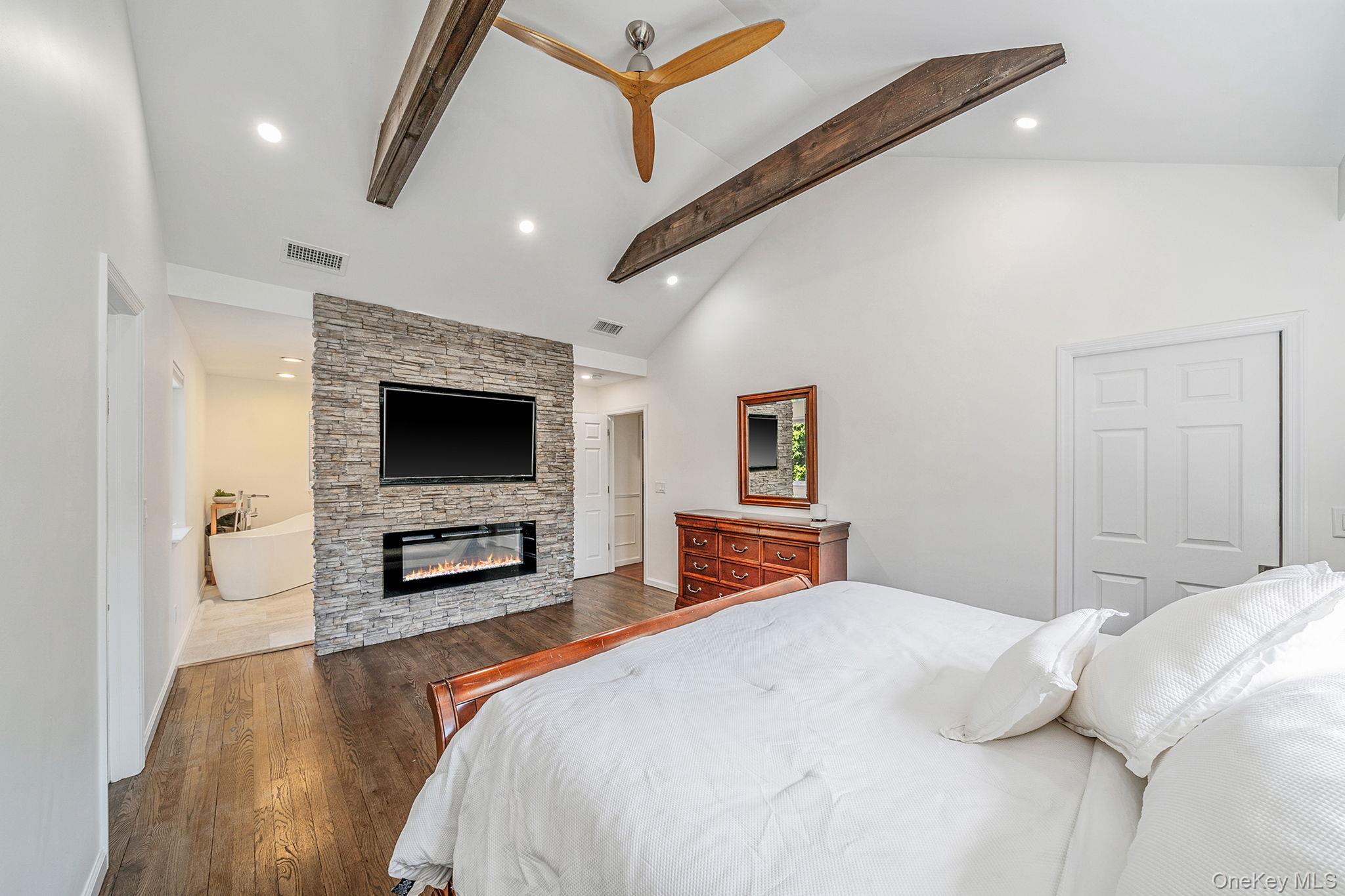 337 Peconic Avenue, Medford, NY 11763