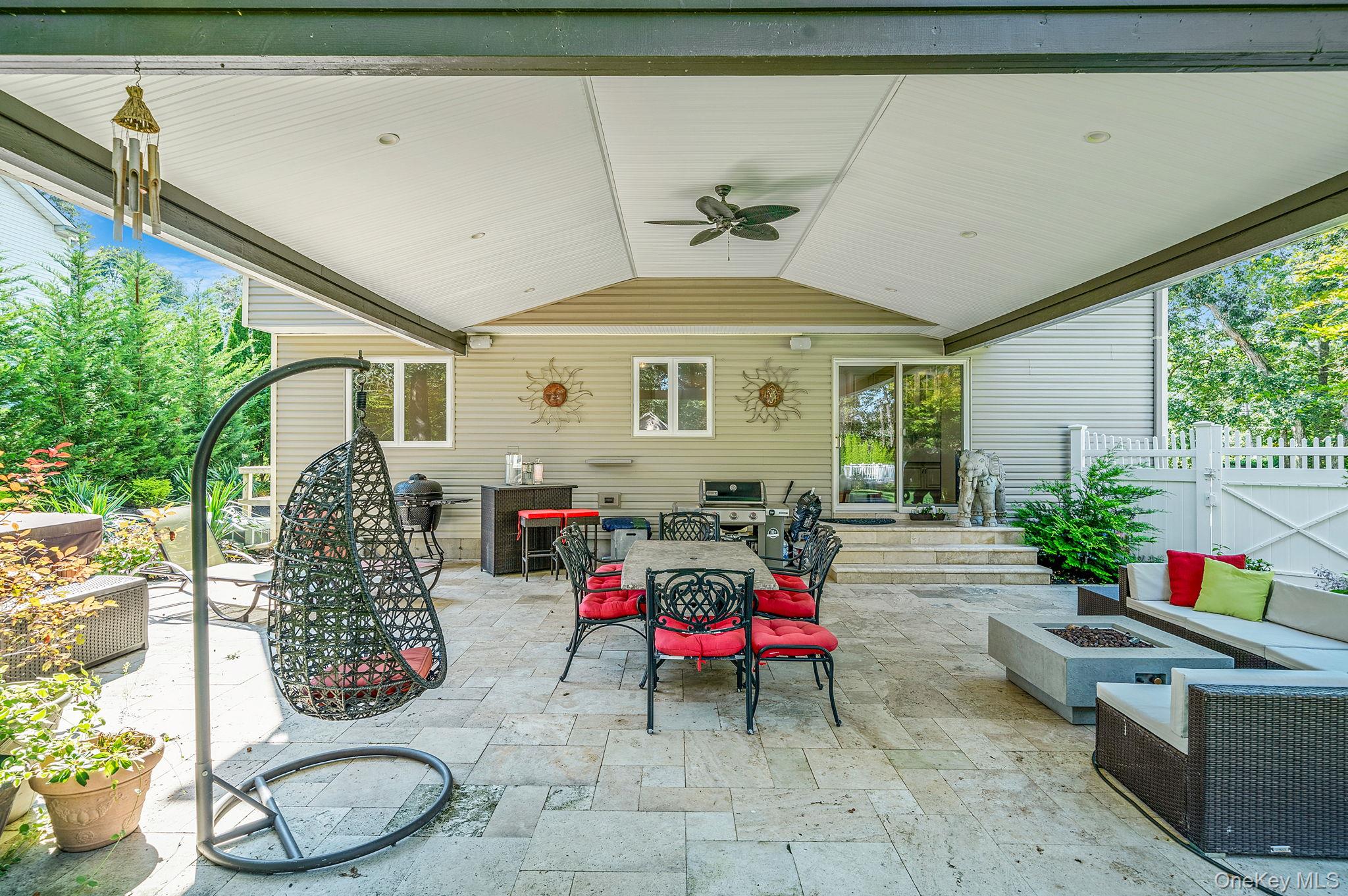 337 Peconic Avenue, Medford, NY 11763