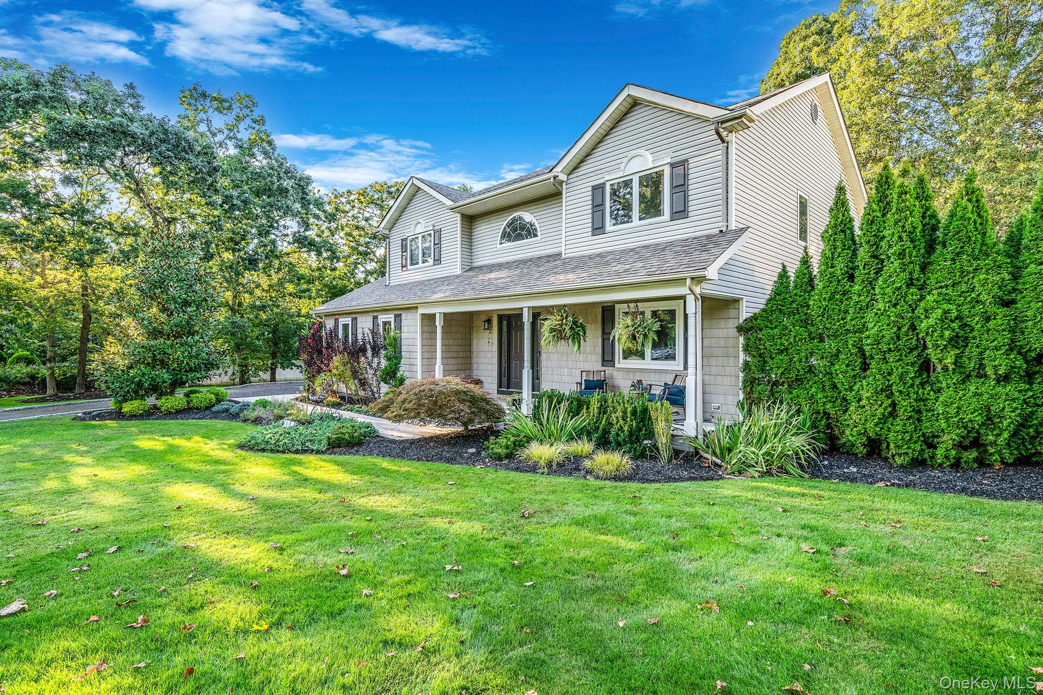 337 Peconic Avenue, Medford, NY 11763