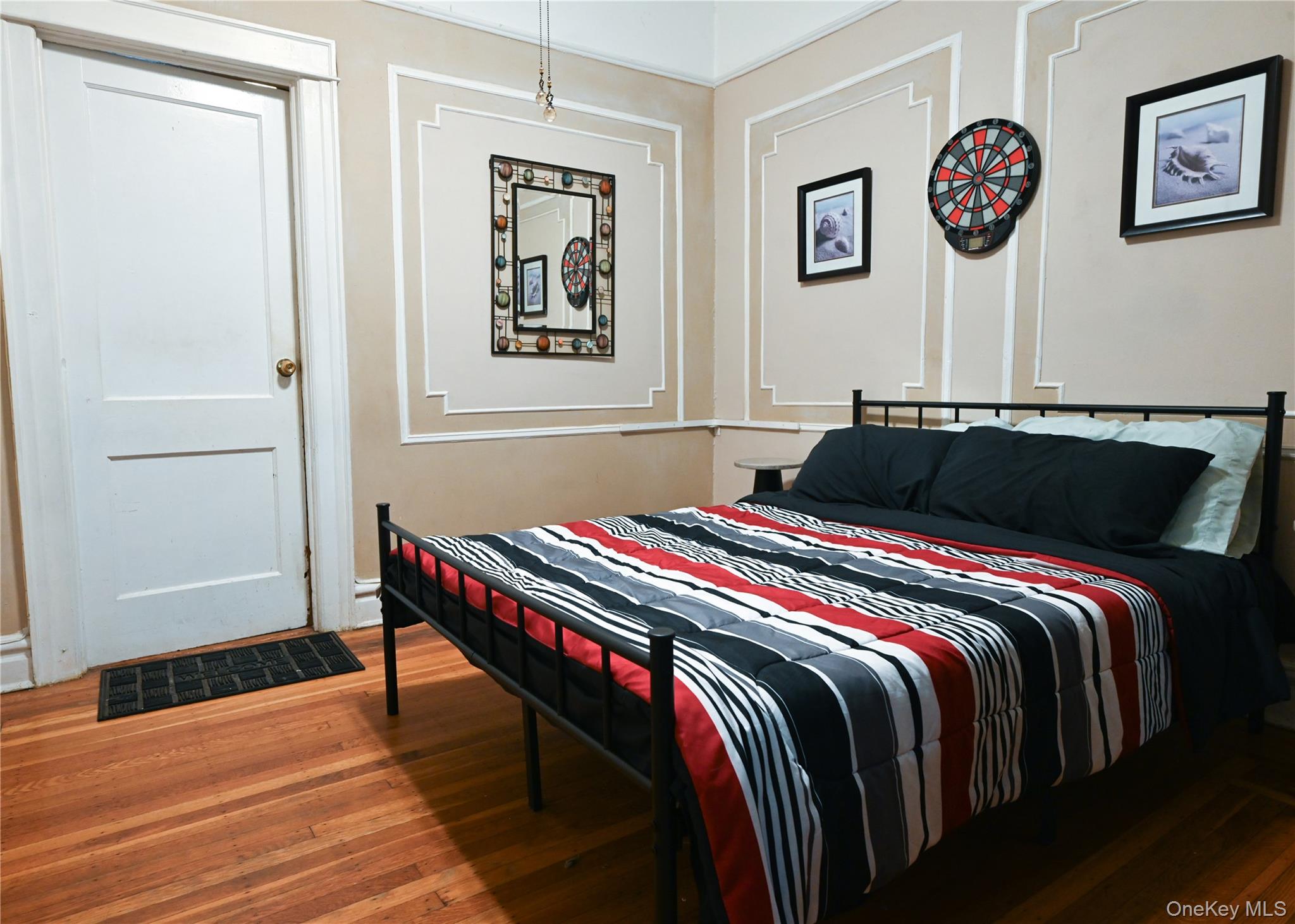 61-53 Gates Avenue, Ridgewood, NY 11385