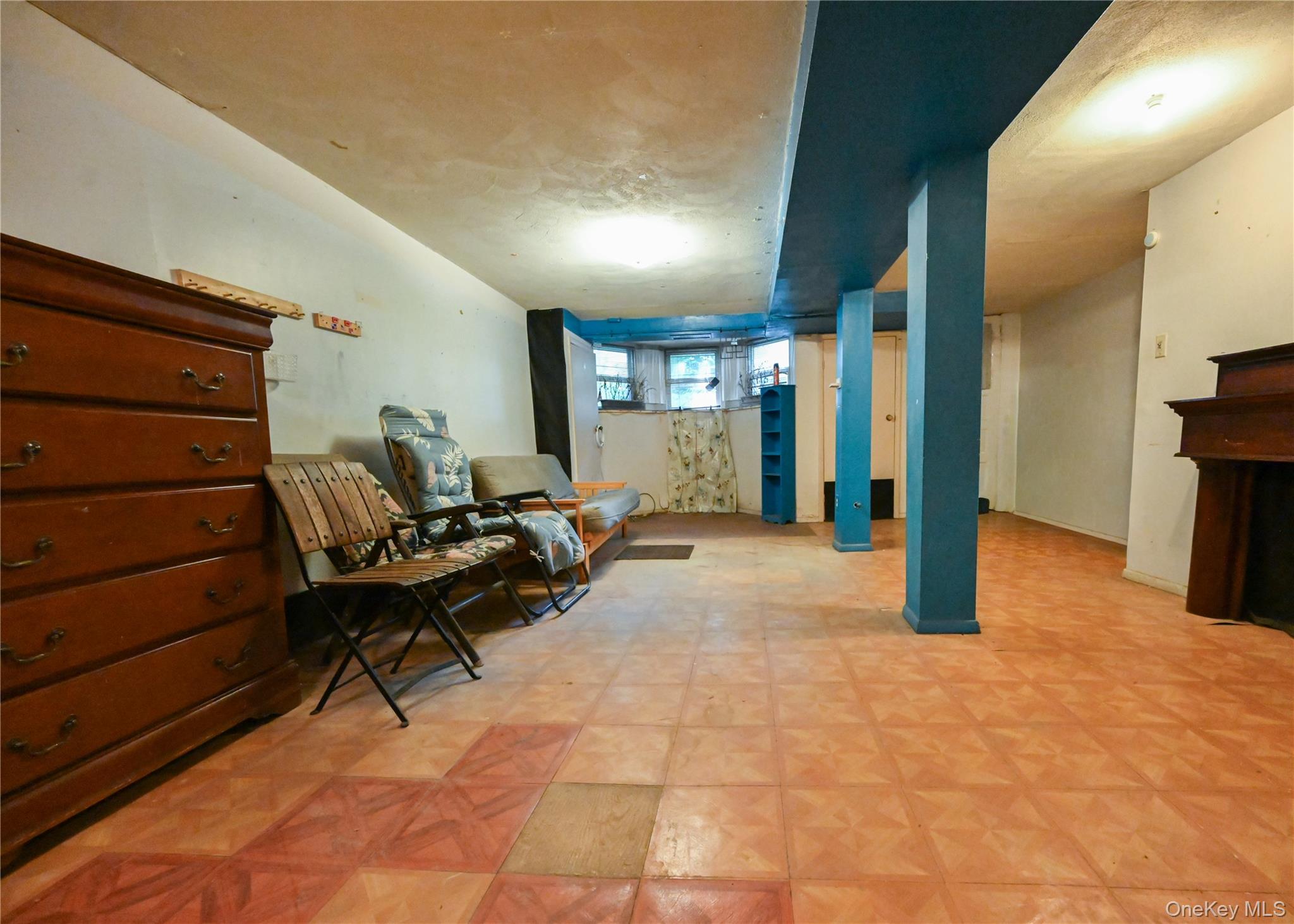 61-53 Gates Avenue, Ridgewood, NY 11385