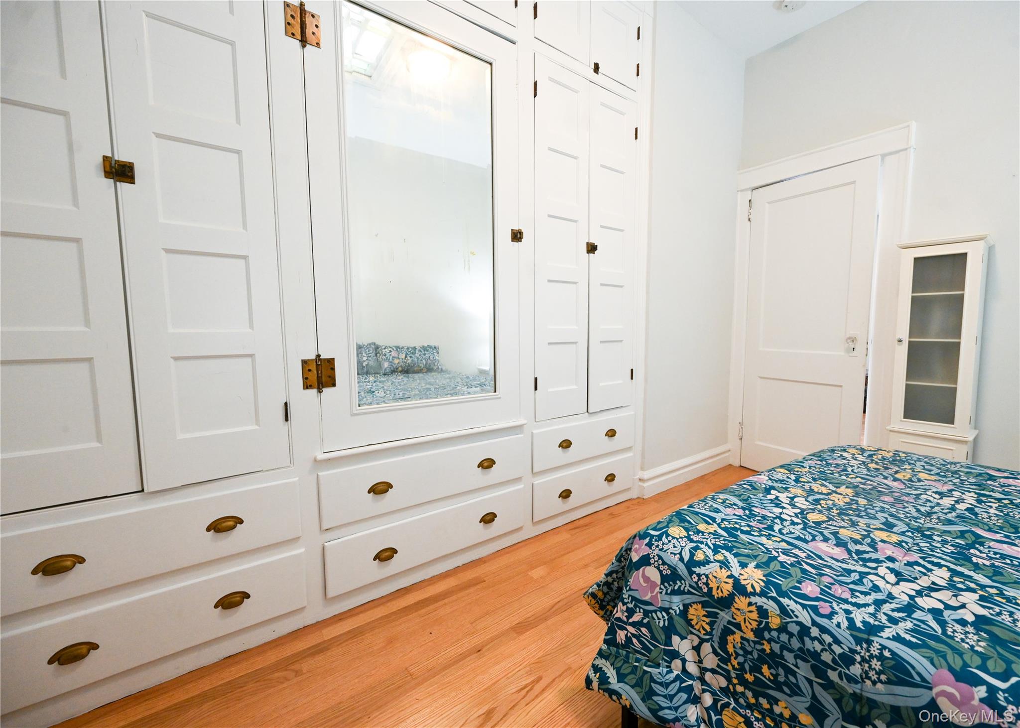 61-53 Gates Avenue, Ridgewood, NY 11385