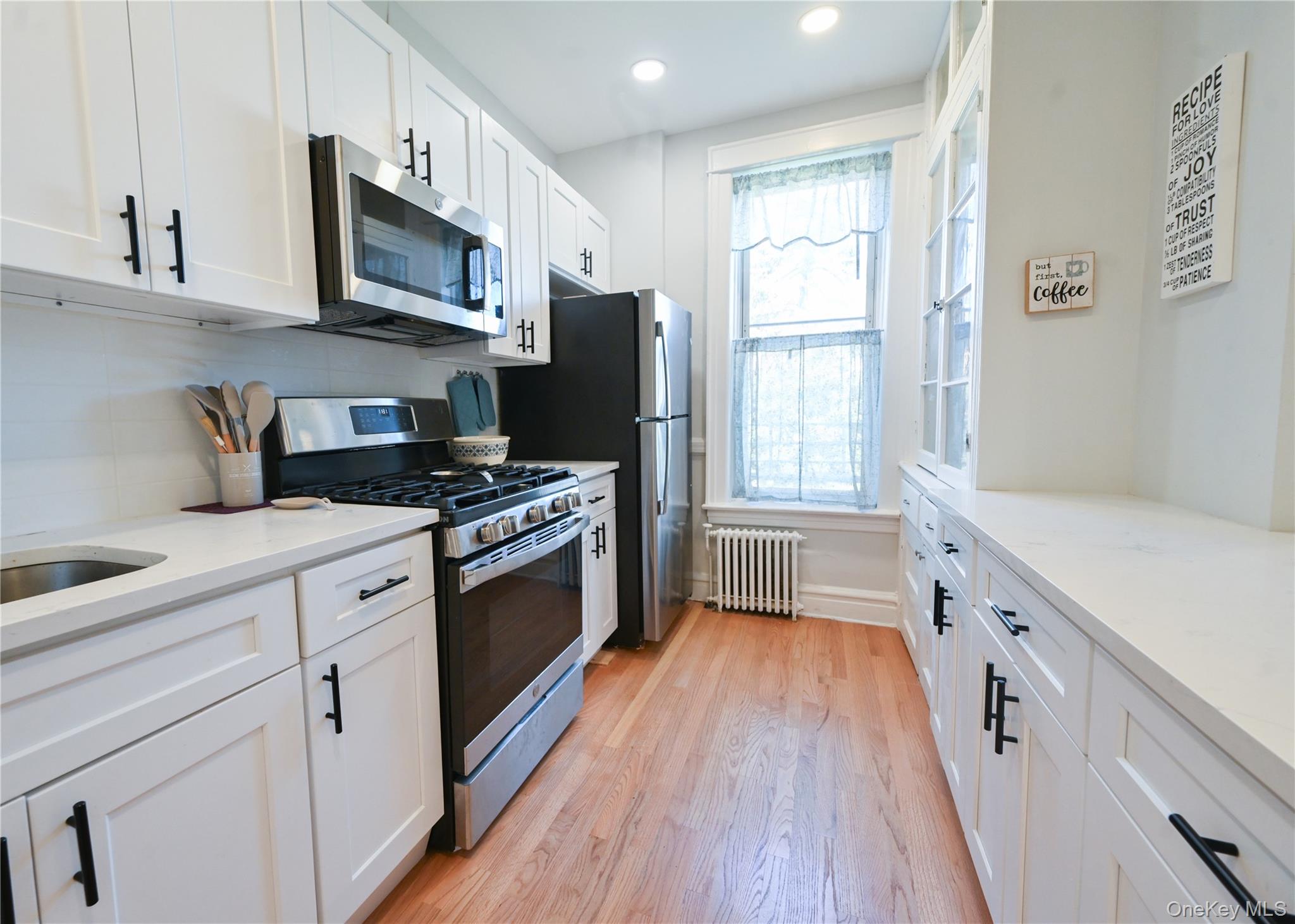 61-53 Gates Avenue, Ridgewood, NY 11385