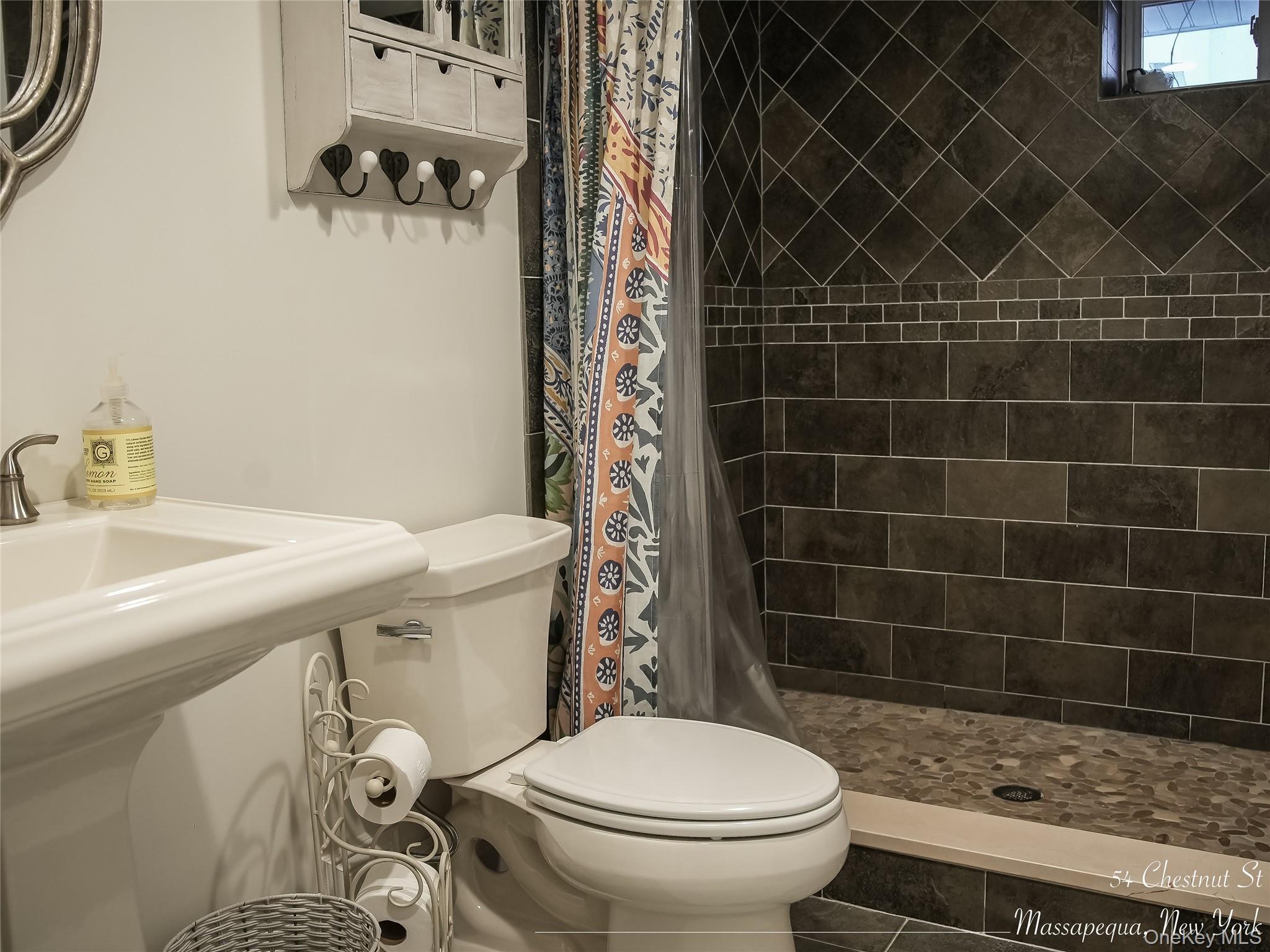54 Chestnut Street, Massapequa, NY 11758