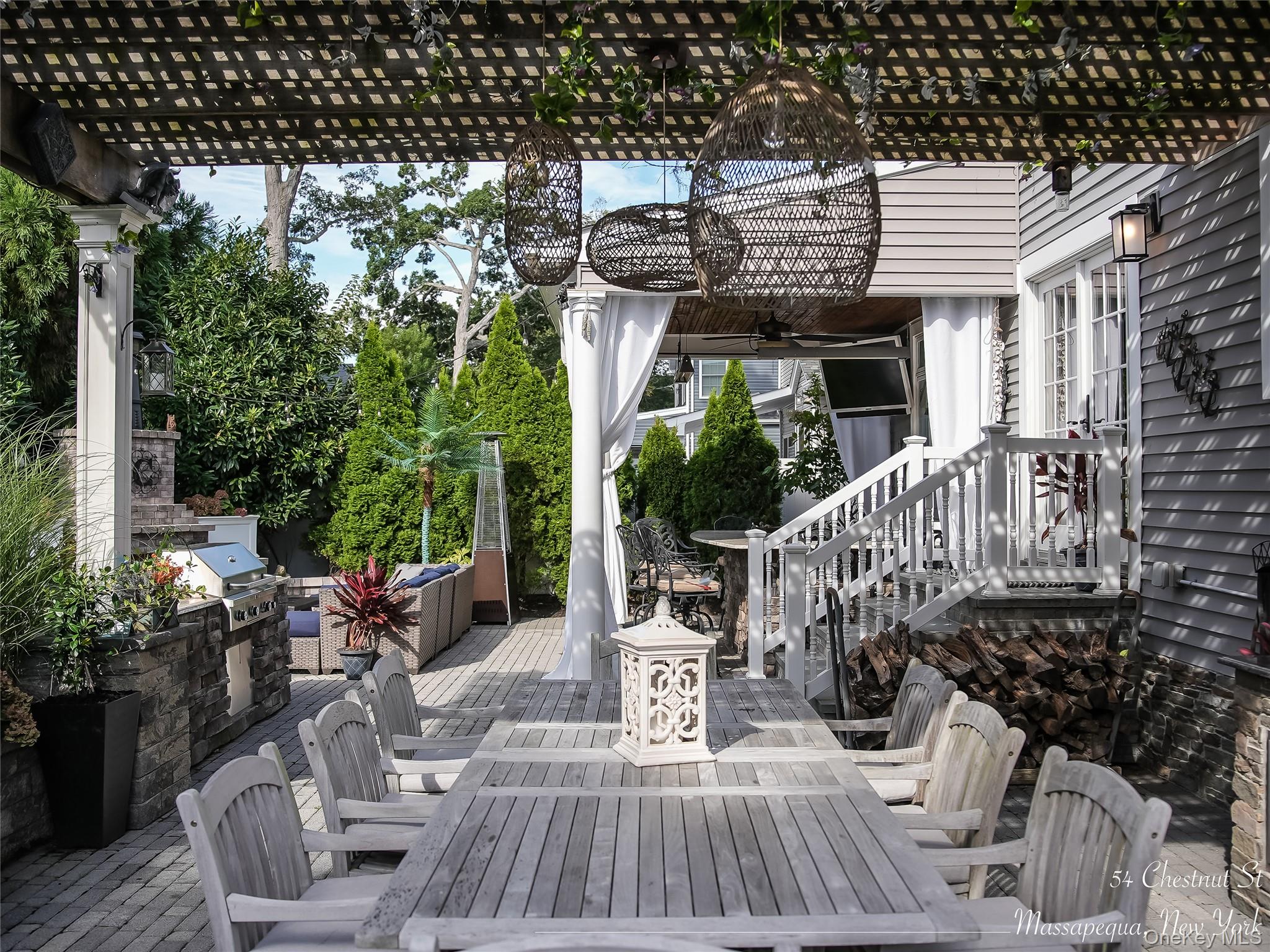 54 Chestnut Street, Massapequa, NY 11758