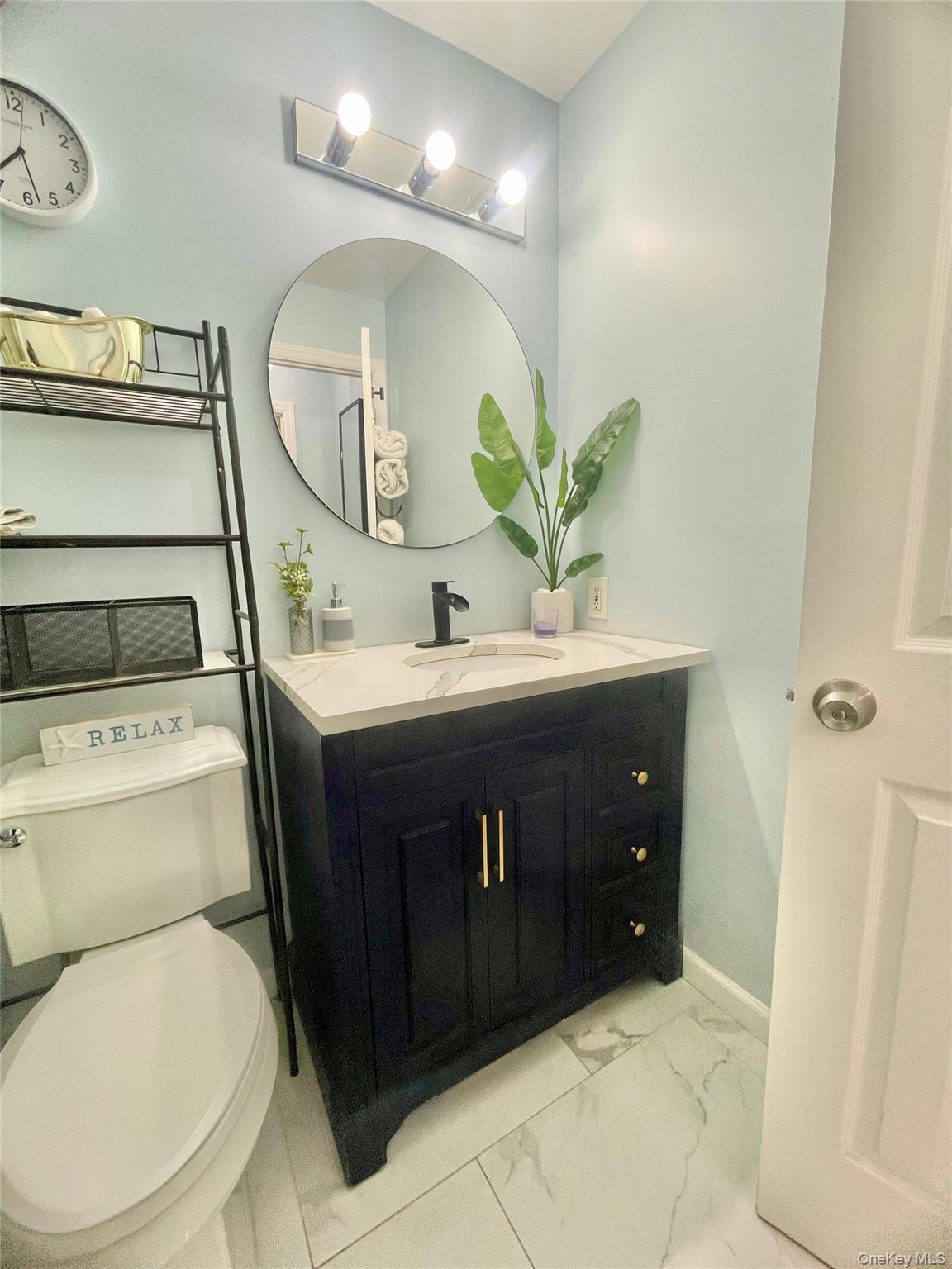 8 Hemlock Drive, Bay Shore, NY 11706