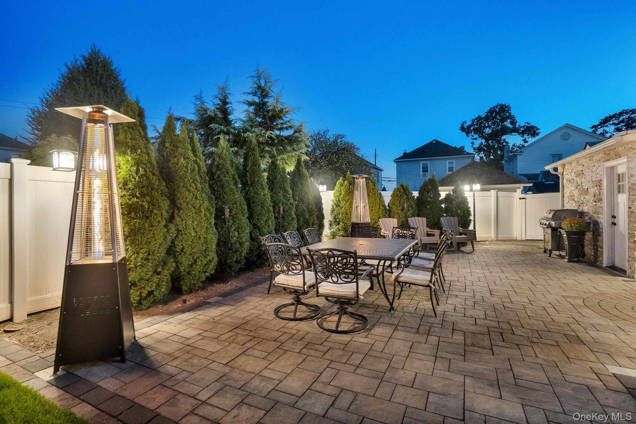 122 Hoffman Street, Valley Stream, NY 11580