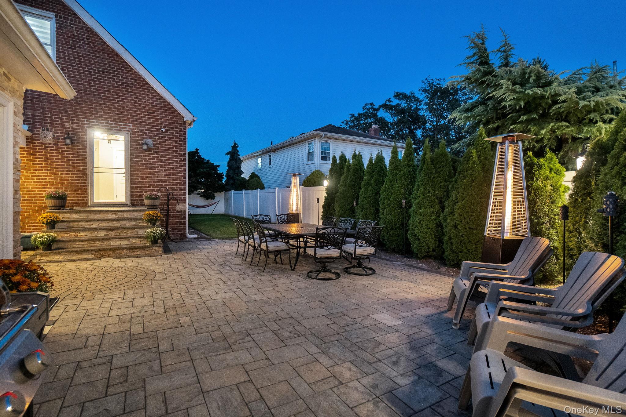 122 Hoffman Street, Valley Stream, NY 11580