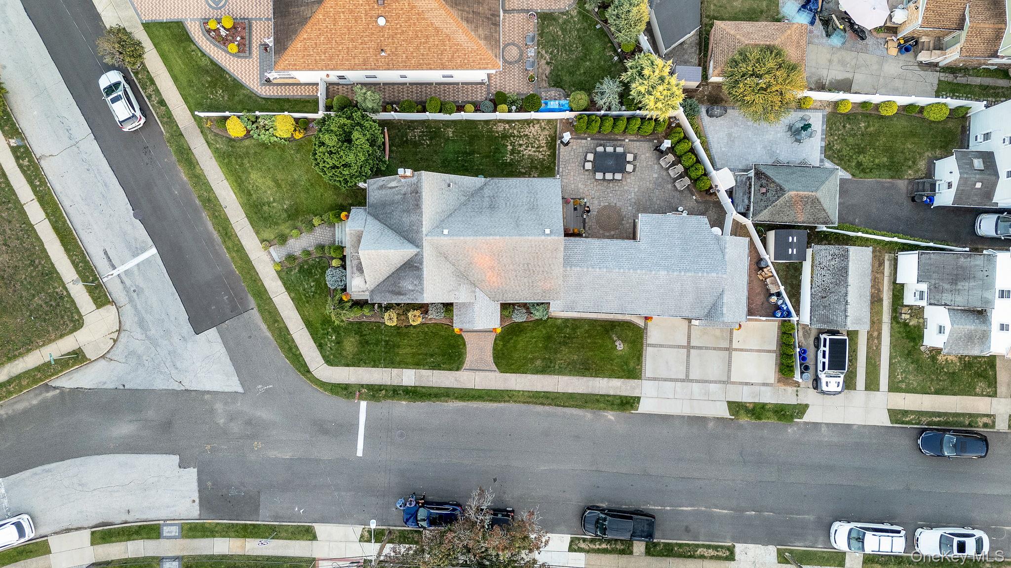 122 Hoffman Street, Valley Stream, NY 11580