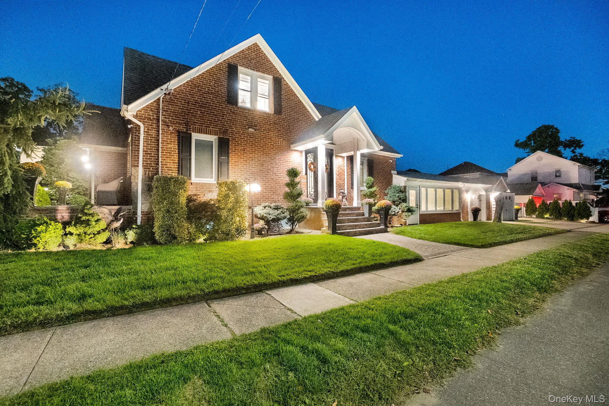 122 Hoffman Street, Valley Stream, NY 11580