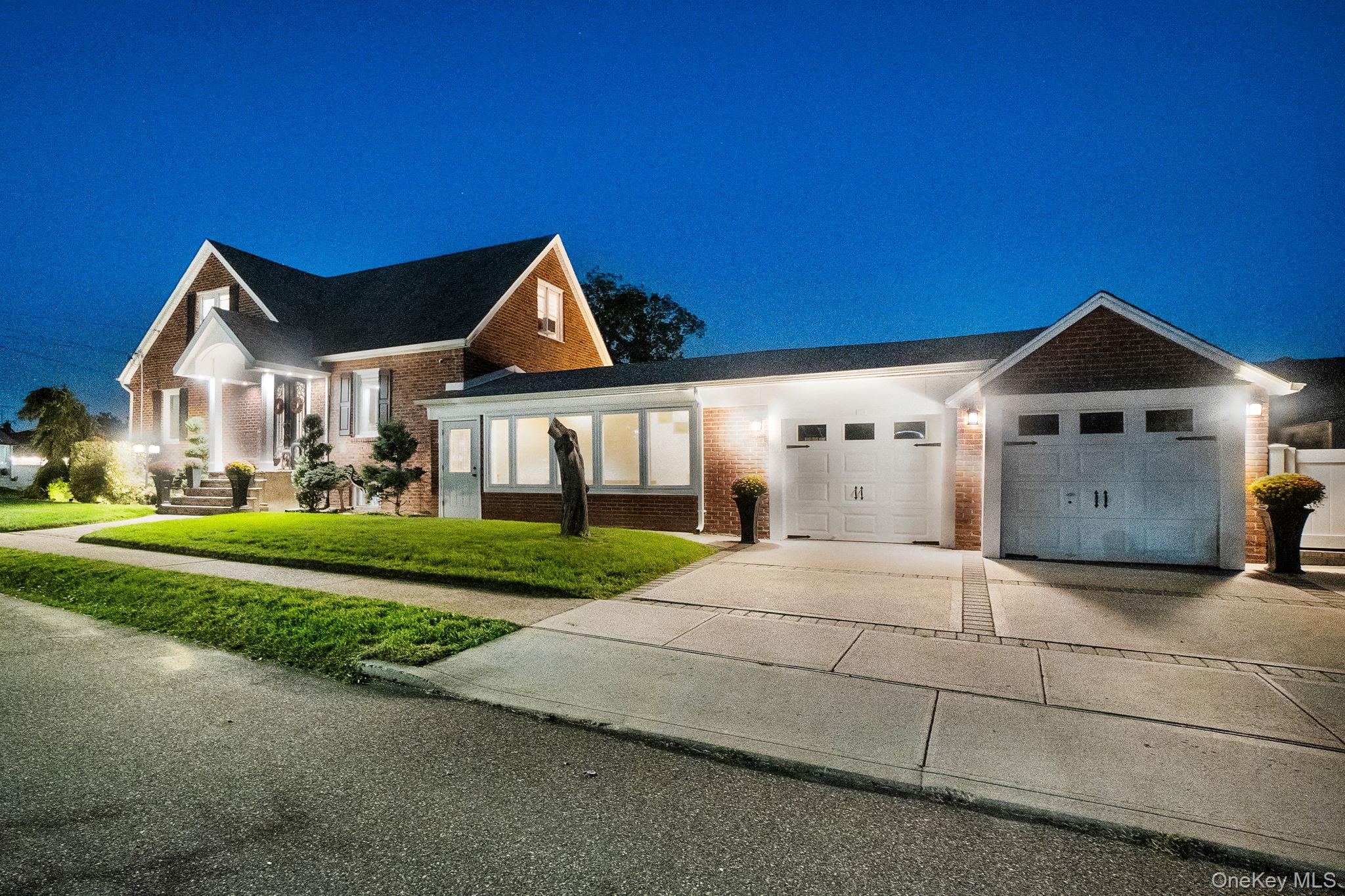 122 Hoffman Street, Valley Stream, NY 11580