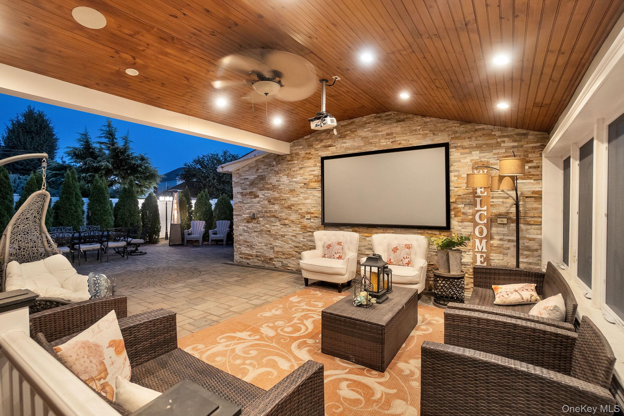 122 Hoffman Street, Valley Stream, NY 11580