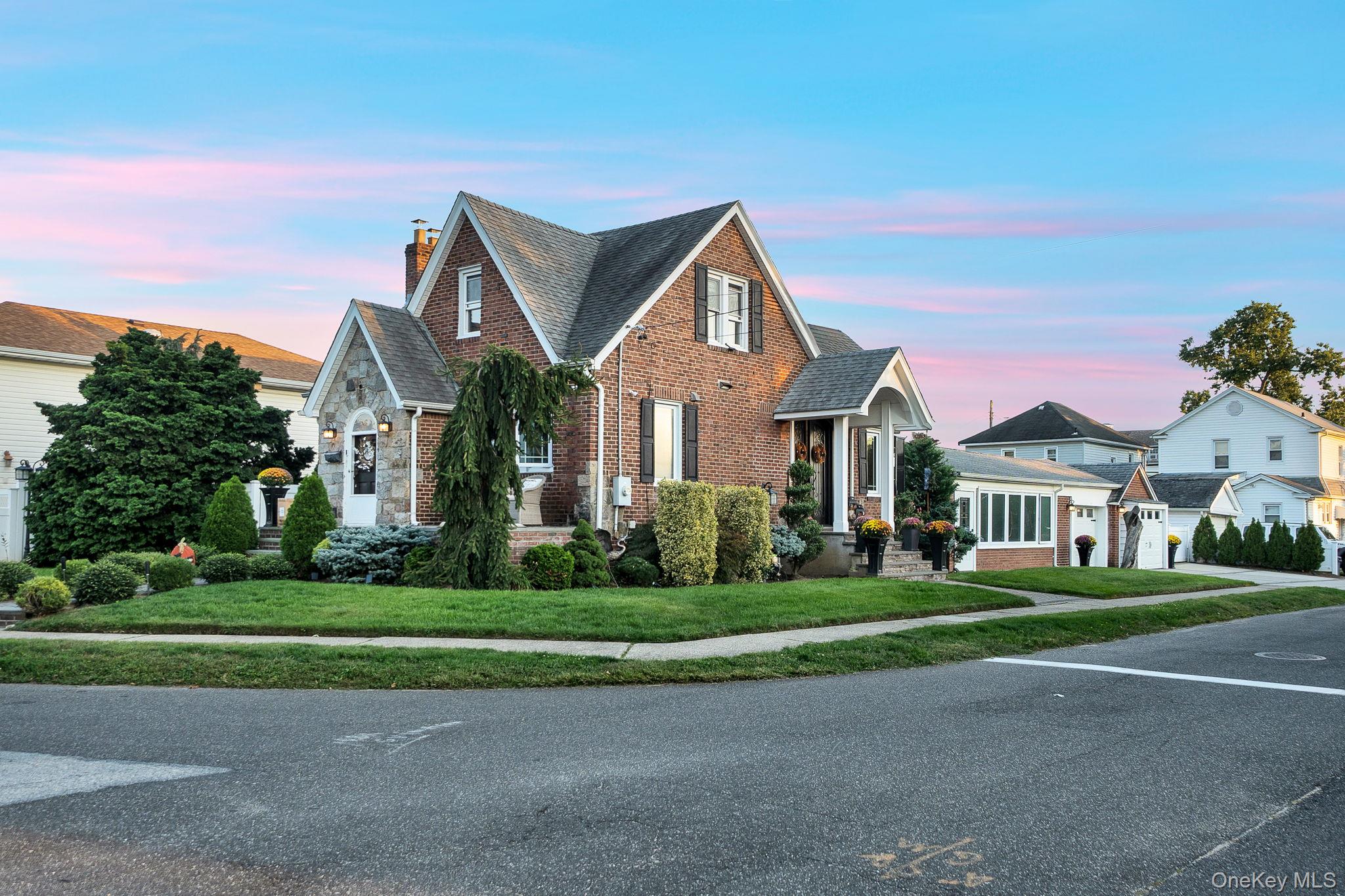 122 Hoffman Street, Valley Stream, NY 11580