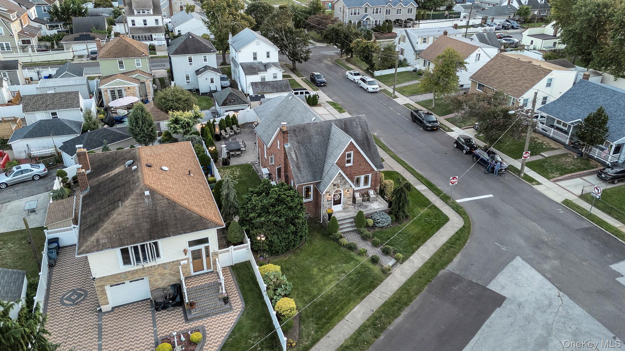 122 Hoffman Street, Valley Stream, NY 11580