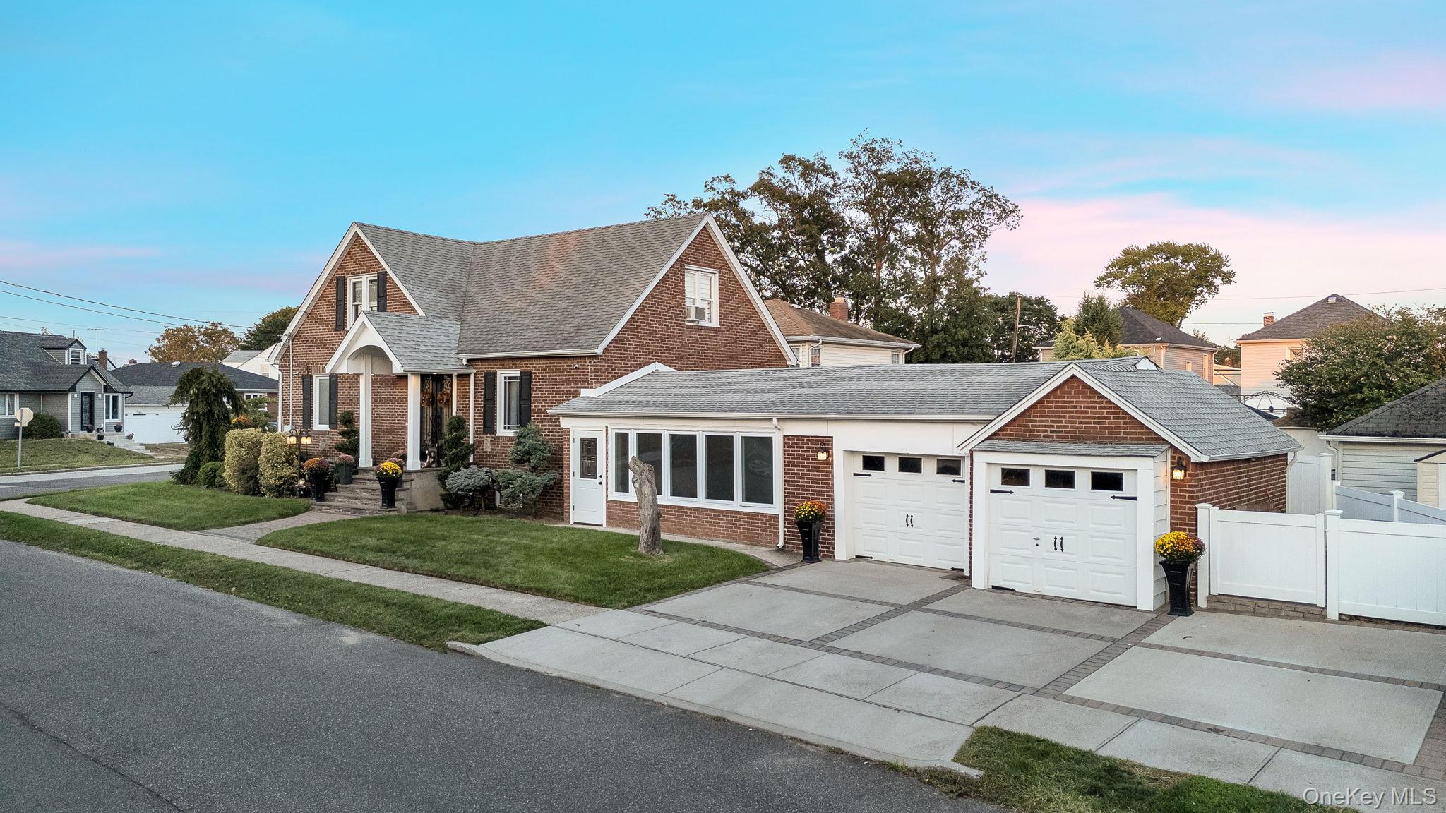 122 Hoffman Street, Valley Stream, NY 11580