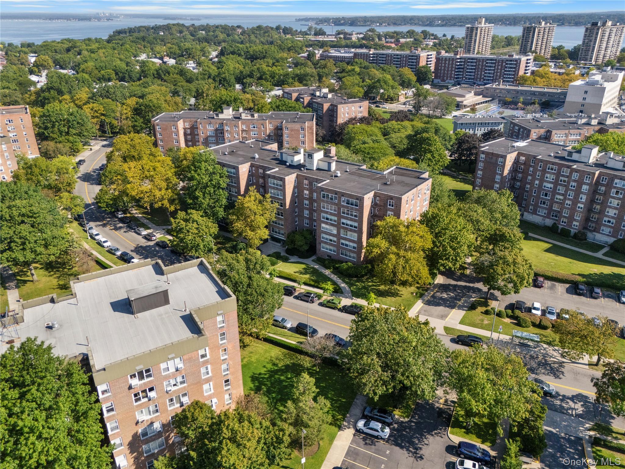 1865 211 th Street # 5E, Bayside, NY 11360