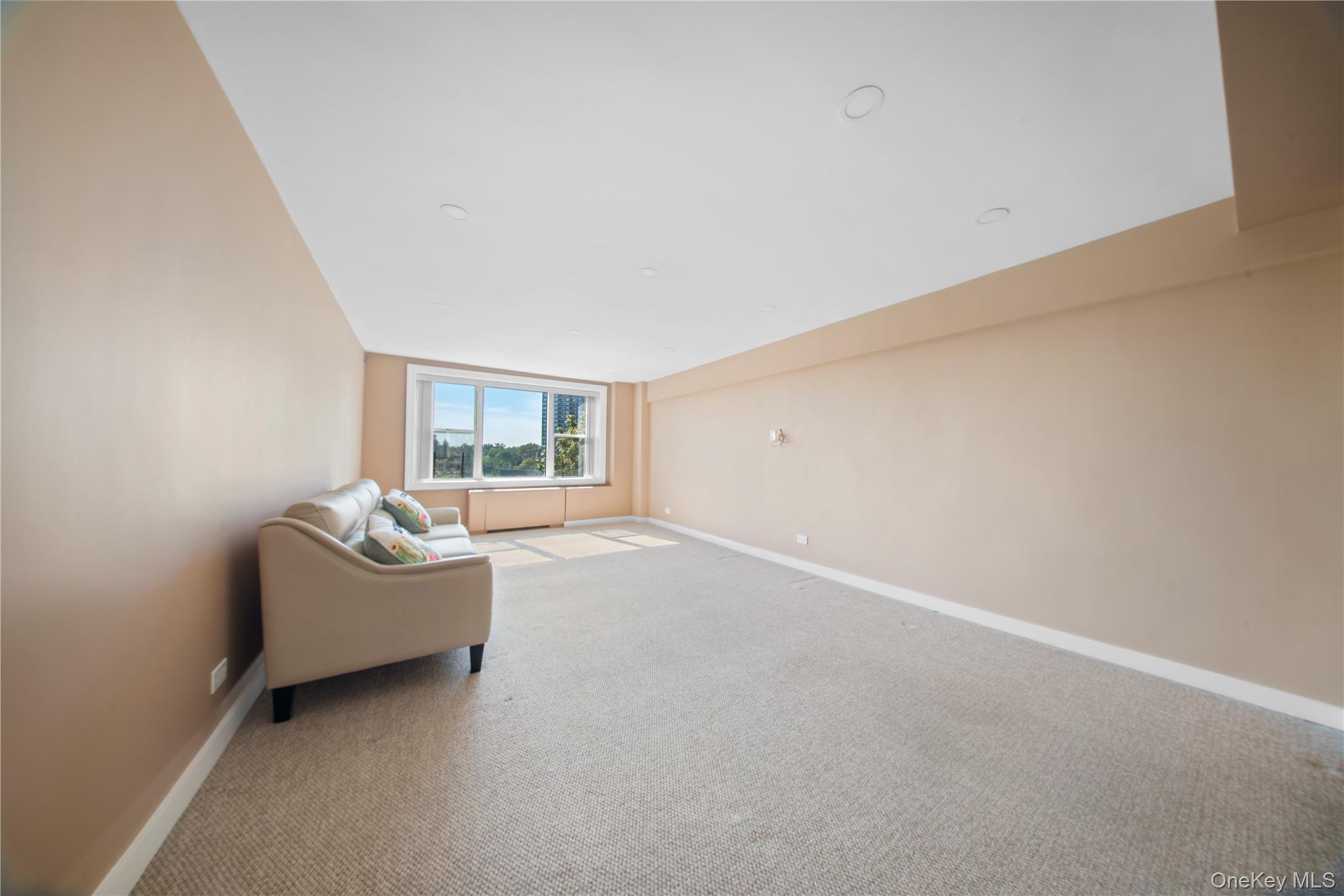 1865 211 th Street # 5E, Bayside, NY 11360