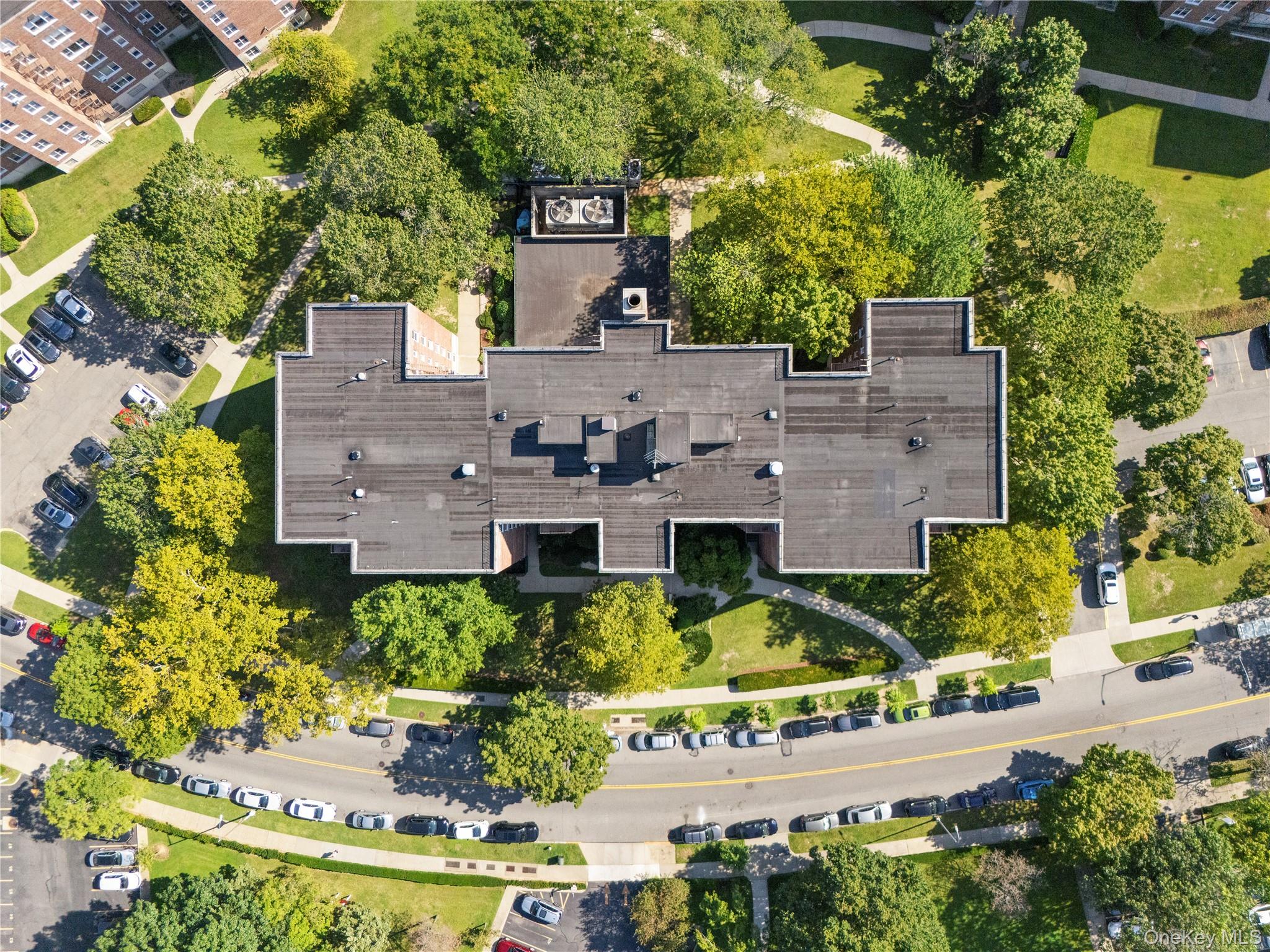 1865 211 th Street # 5E, Bayside, NY 11360