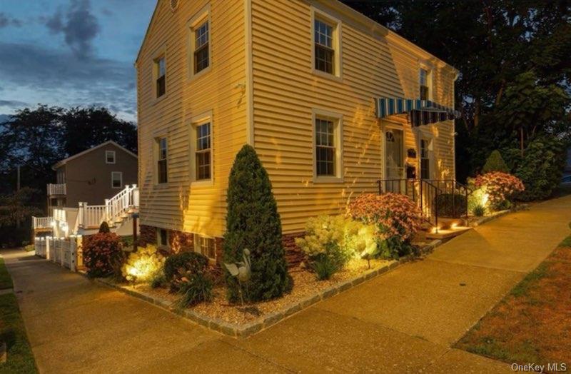 98 Albany Street, Poughkeepsie, NY 12601