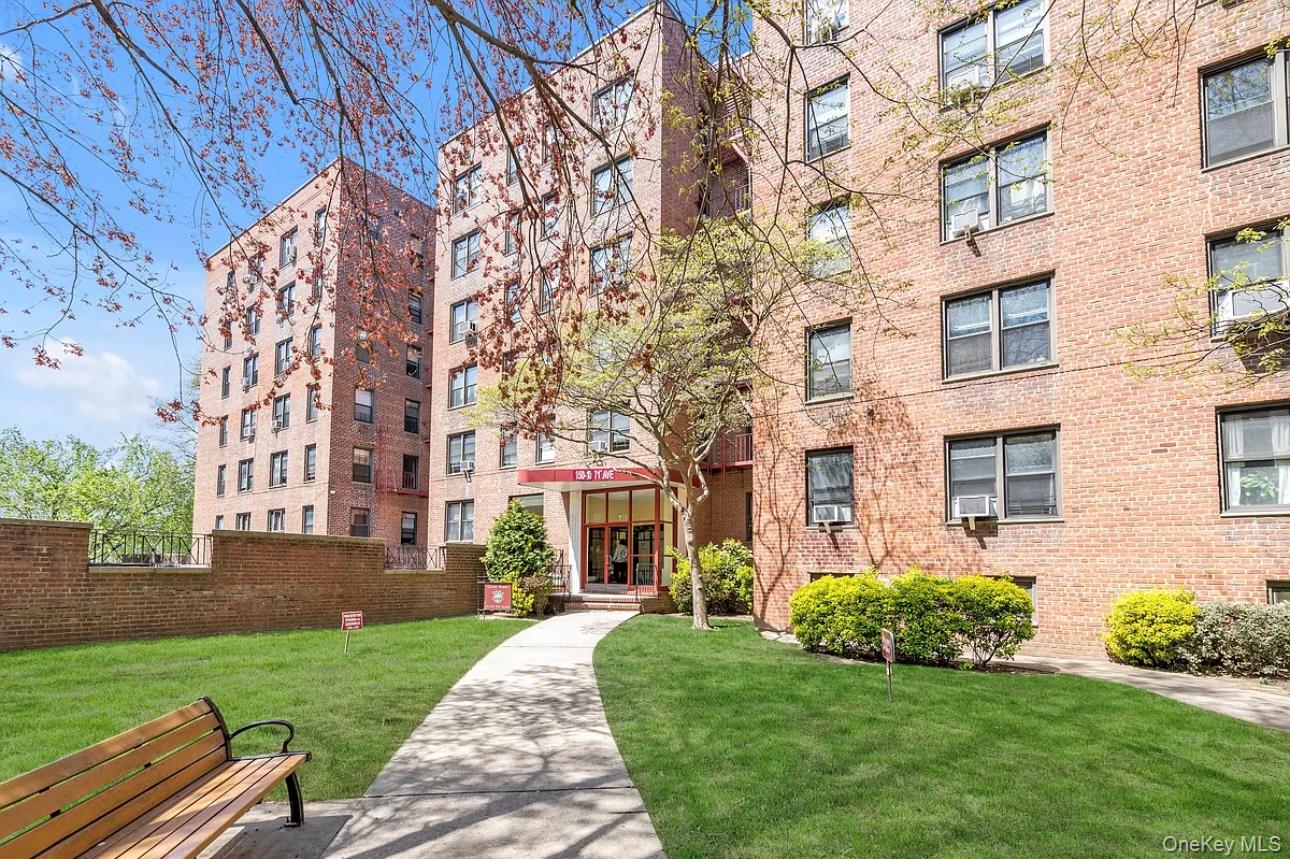 150-10 71st Avenue # 5H, Kew Garden Hills, NY 11367